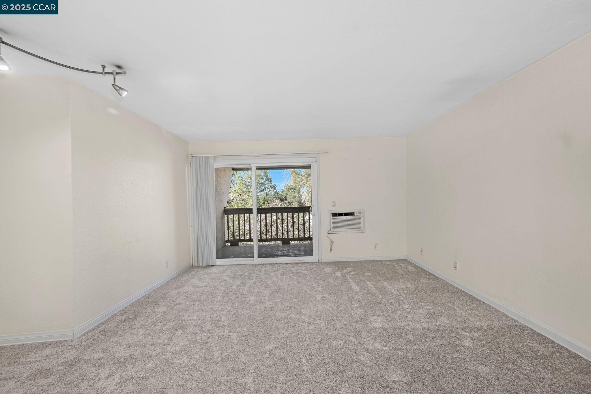 Photo #5: 41083355 Listing 