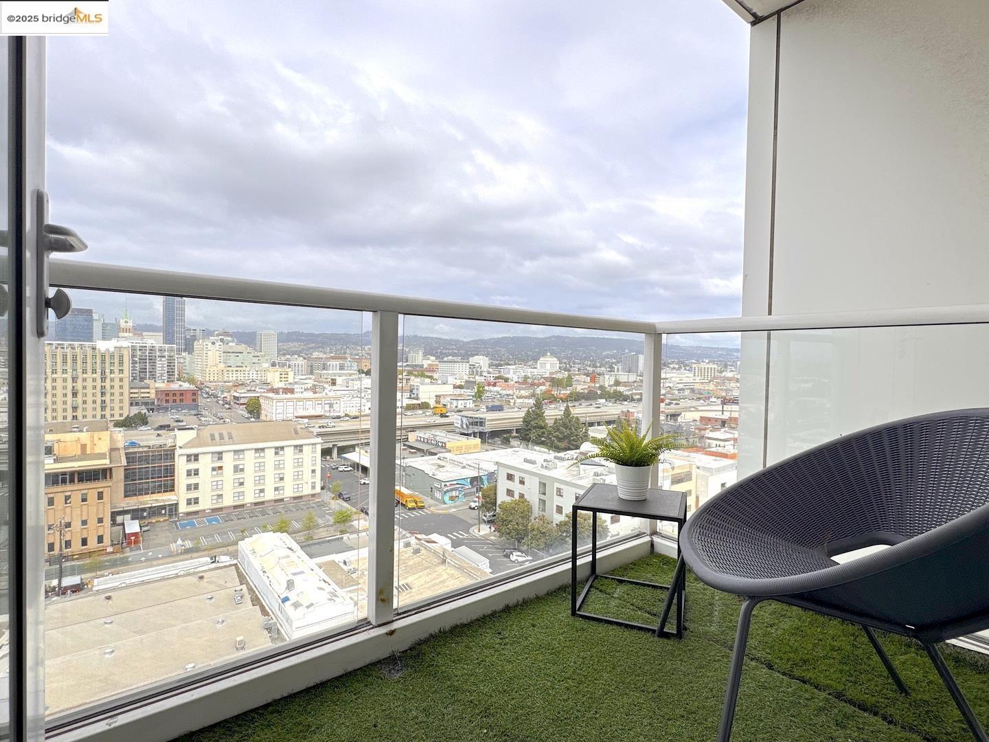 222 Broadway APT 1412, Oakland, California 94607, 1 Bedroom Bedrooms, 2 Rooms Rooms,1 BathroomBathrooms,Residential,For Sale,222 Broadway APT 1412,41083419