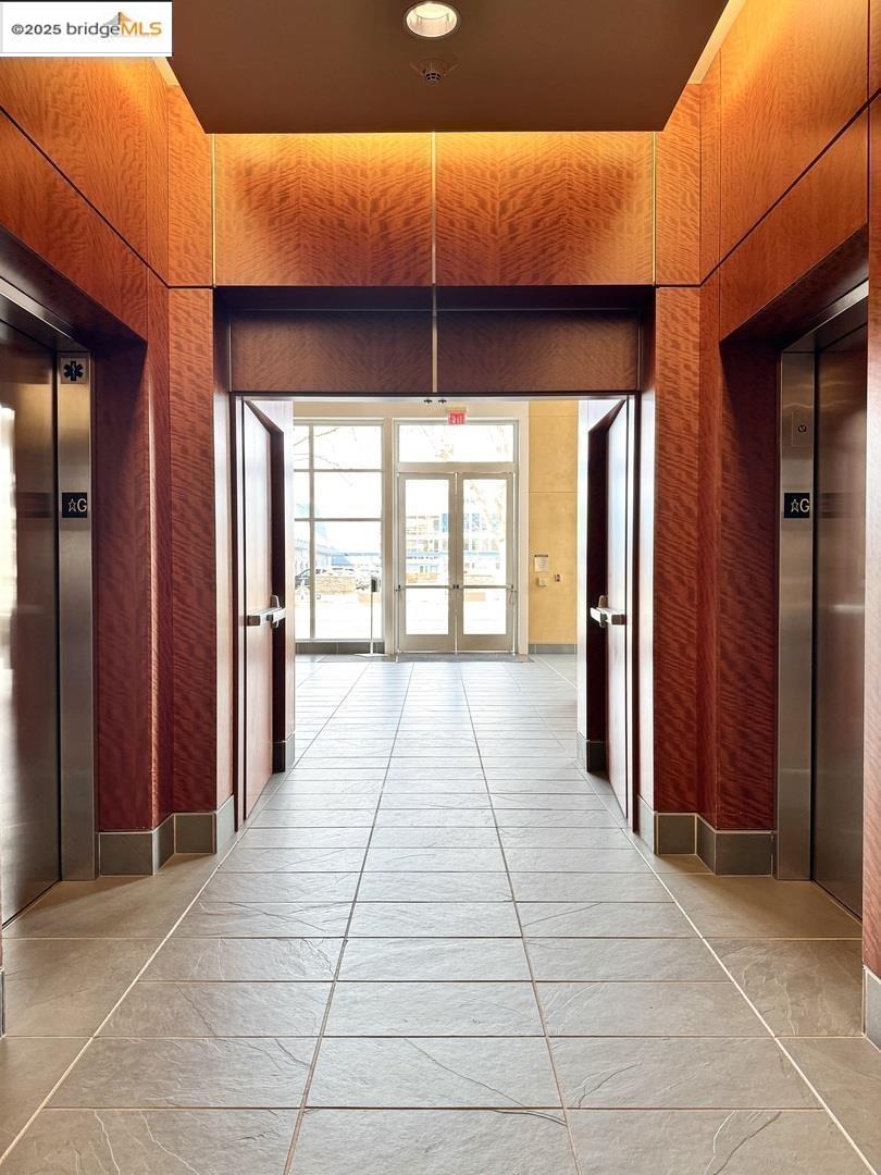 222 Broadway APT 1412, Oakland, California 94607, 1 Bedroom Bedrooms, 2 Rooms Rooms,1 BathroomBathrooms,Residential,For Sale,222 Broadway APT 1412,41083419