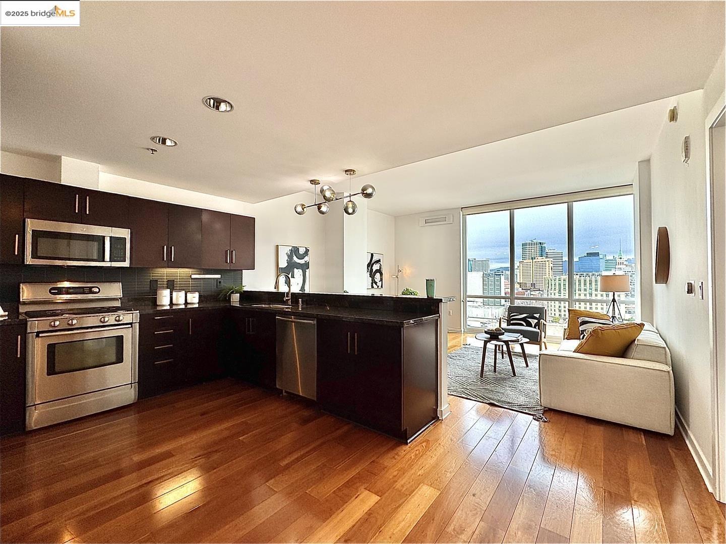 222 Broadway APT 1412, Oakland, California 94607, 1 Bedroom Bedrooms, 2 Rooms Rooms,1 BathroomBathrooms,Residential,For Sale,222 Broadway APT 1412,41083419