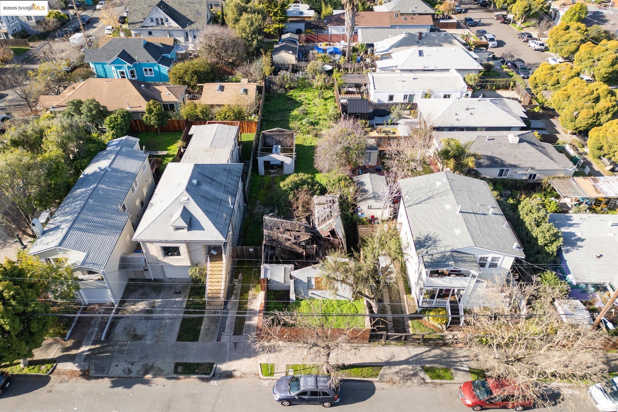 Detail Gallery Image 14 of 25 For 3032 Mabel St, Berkeley,  CA 94702 - 2 Beds | 1 Baths