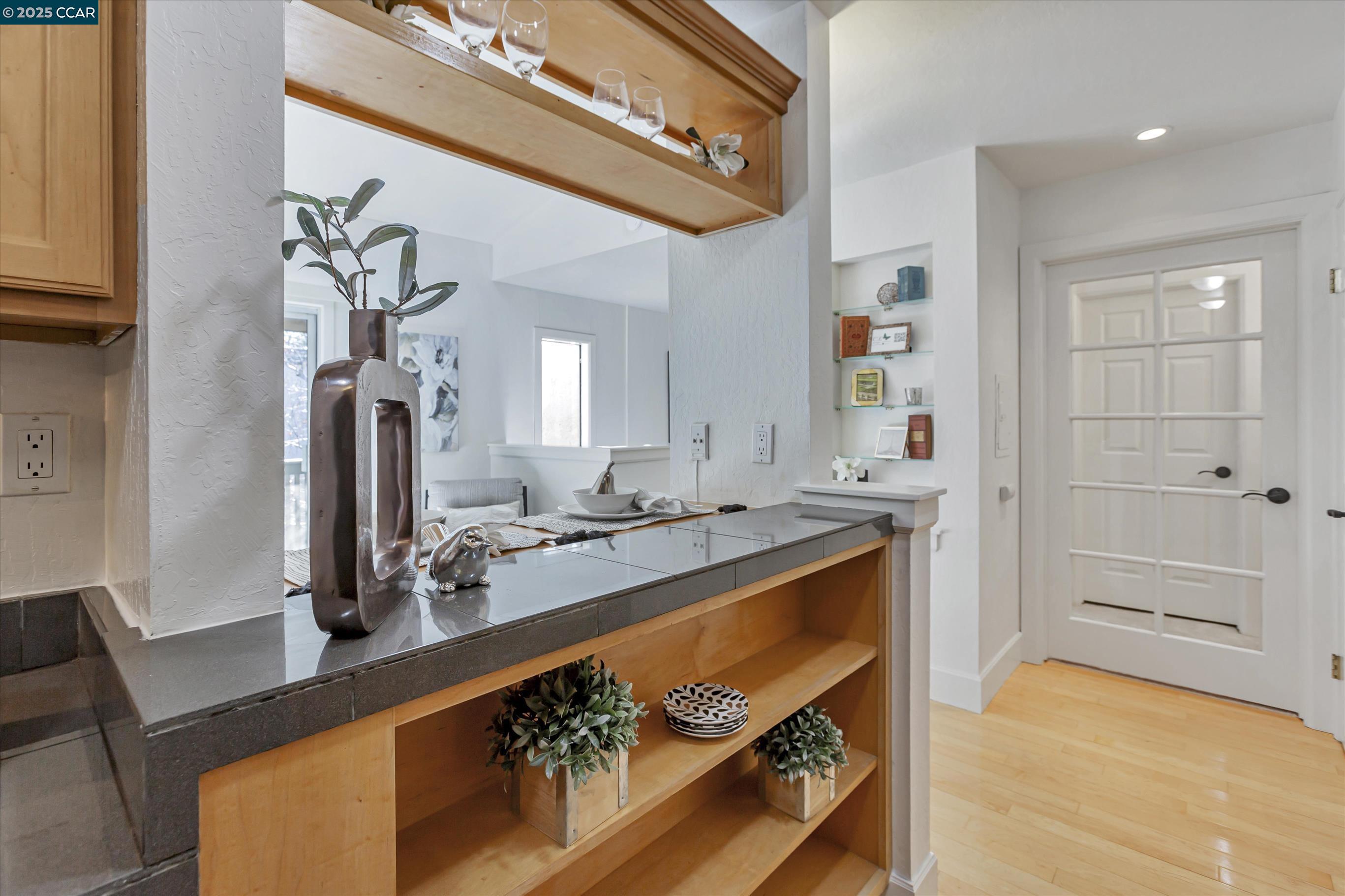 Photo #6: 41083457 Listing: Photo #6
