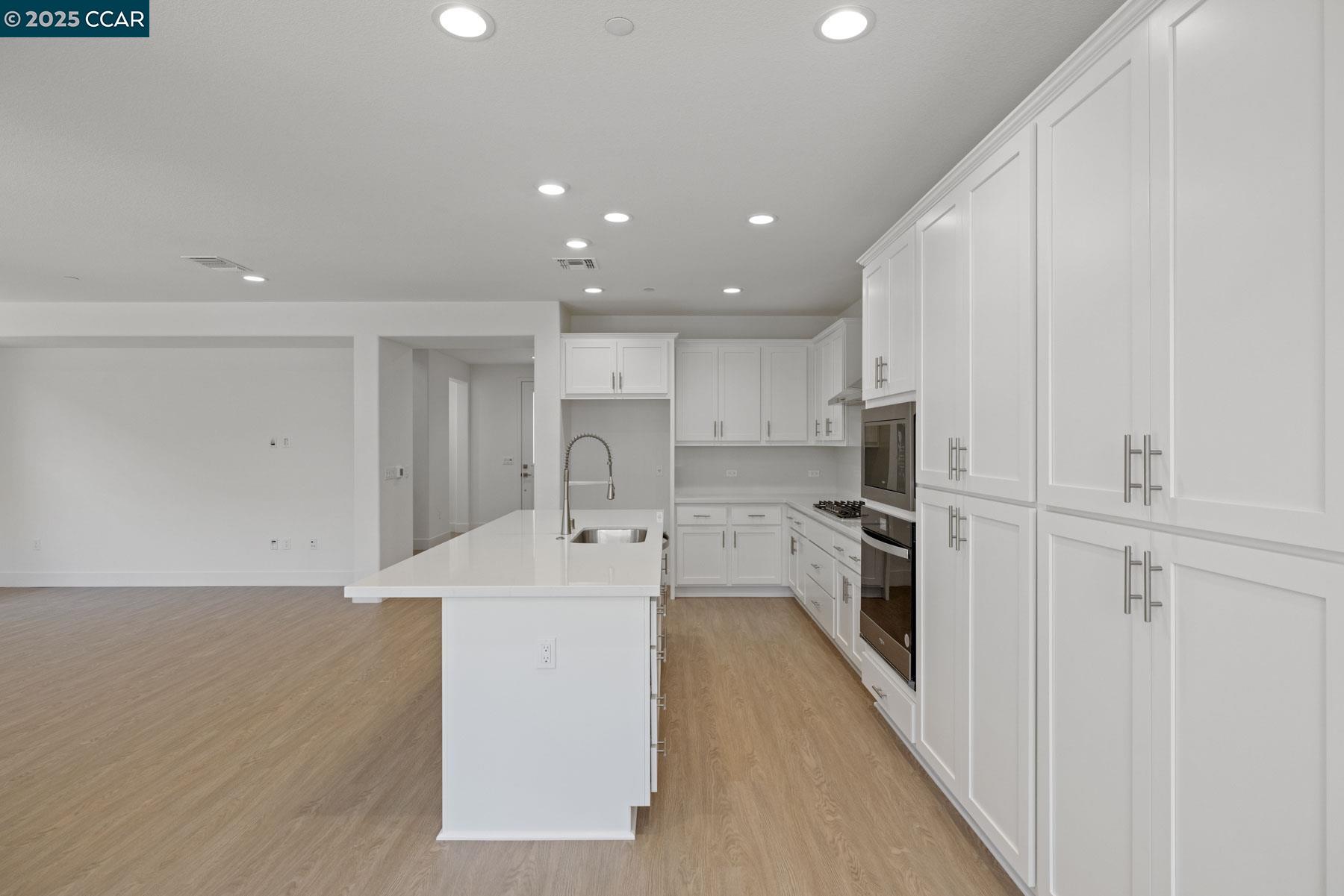Detail Gallery Image 21 of 32 For 126 Bodega Drive, Lodi,  CA 95240-0000 - 4 Beds | 2/1 Baths