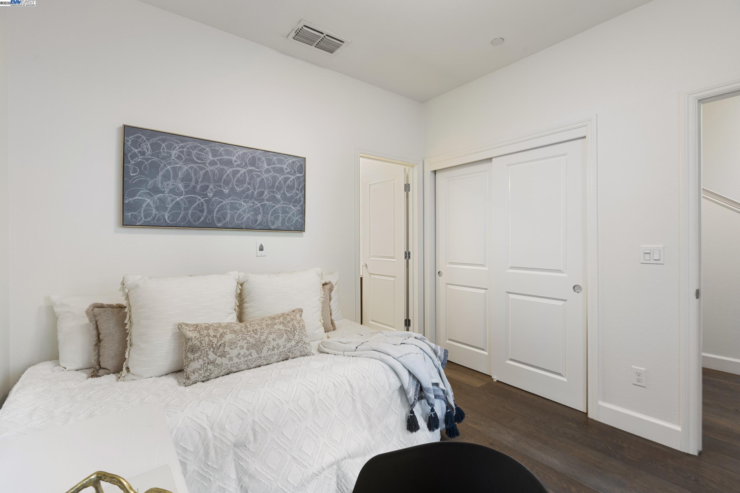 Photo #6: 41083469 Listing 