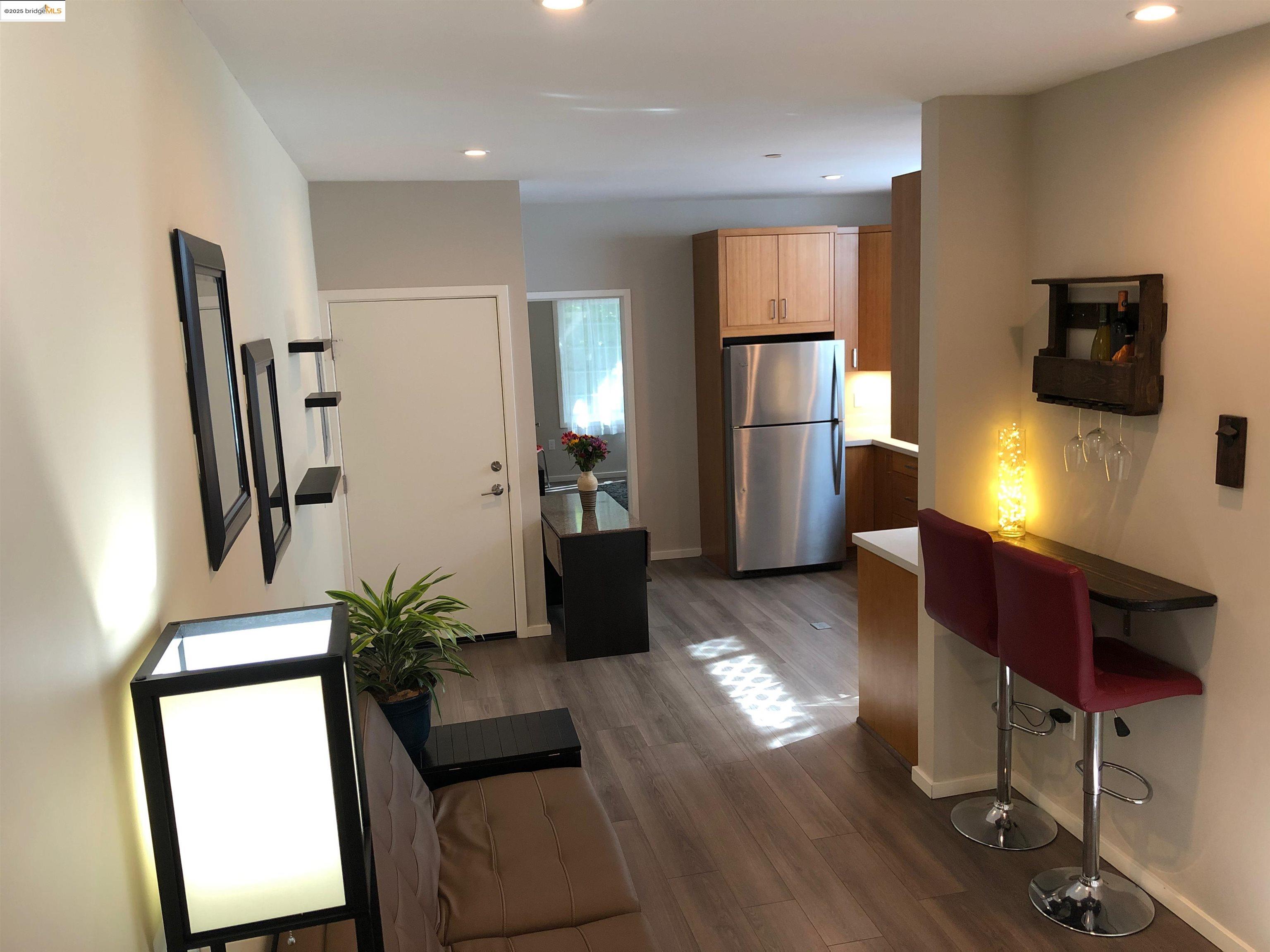 Photo #2: 41083496 Listing 