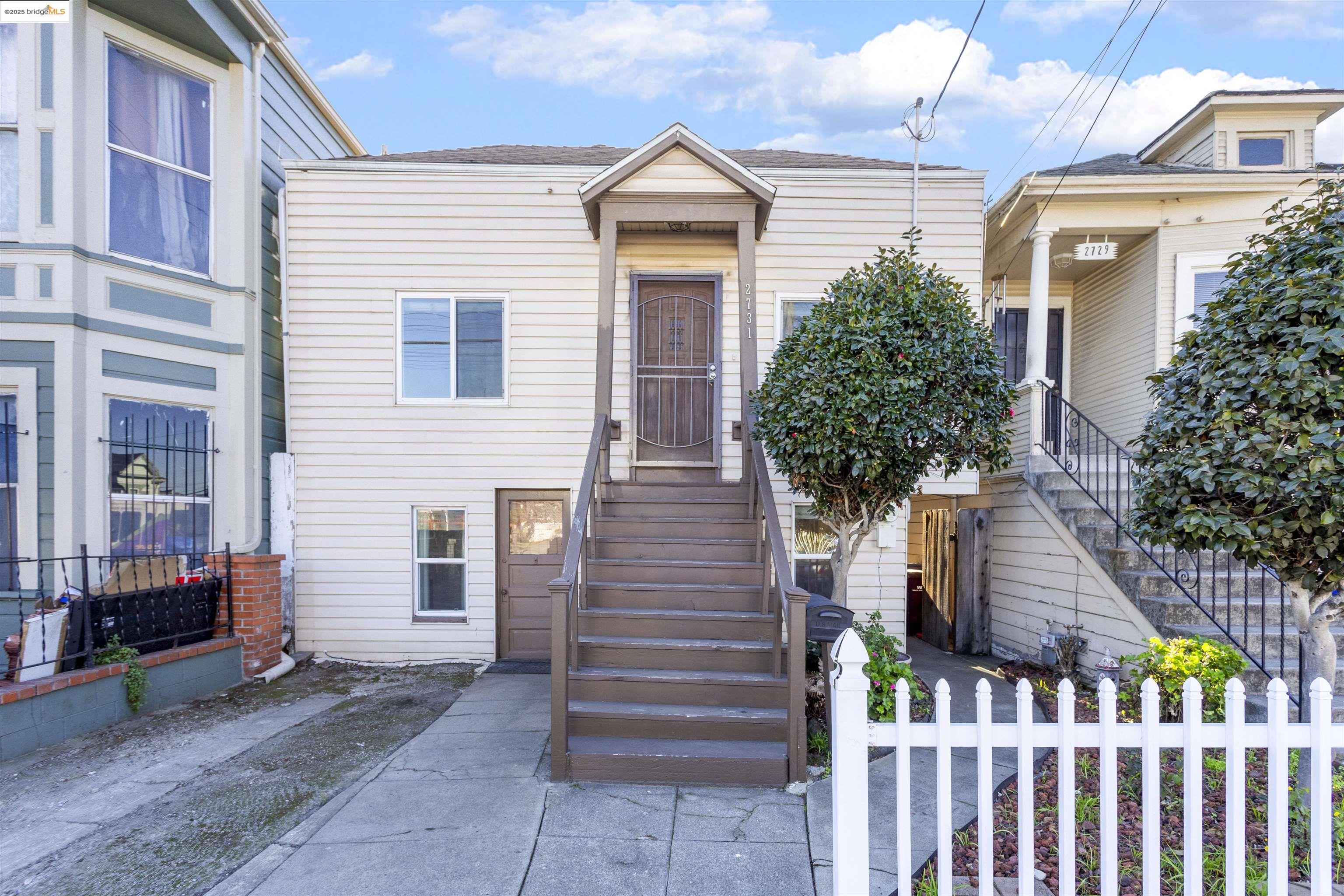 Detail Gallery Image 1 of 1 For 2731 E 9th Street, Oakland,  CA 94601 - 2 Beds | 1 Baths