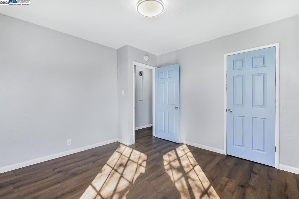 Detail Gallery Image 16 of 48 For 6237 Hayes St, Oakland,  CA 94621 - 4 Beds | 2 Baths