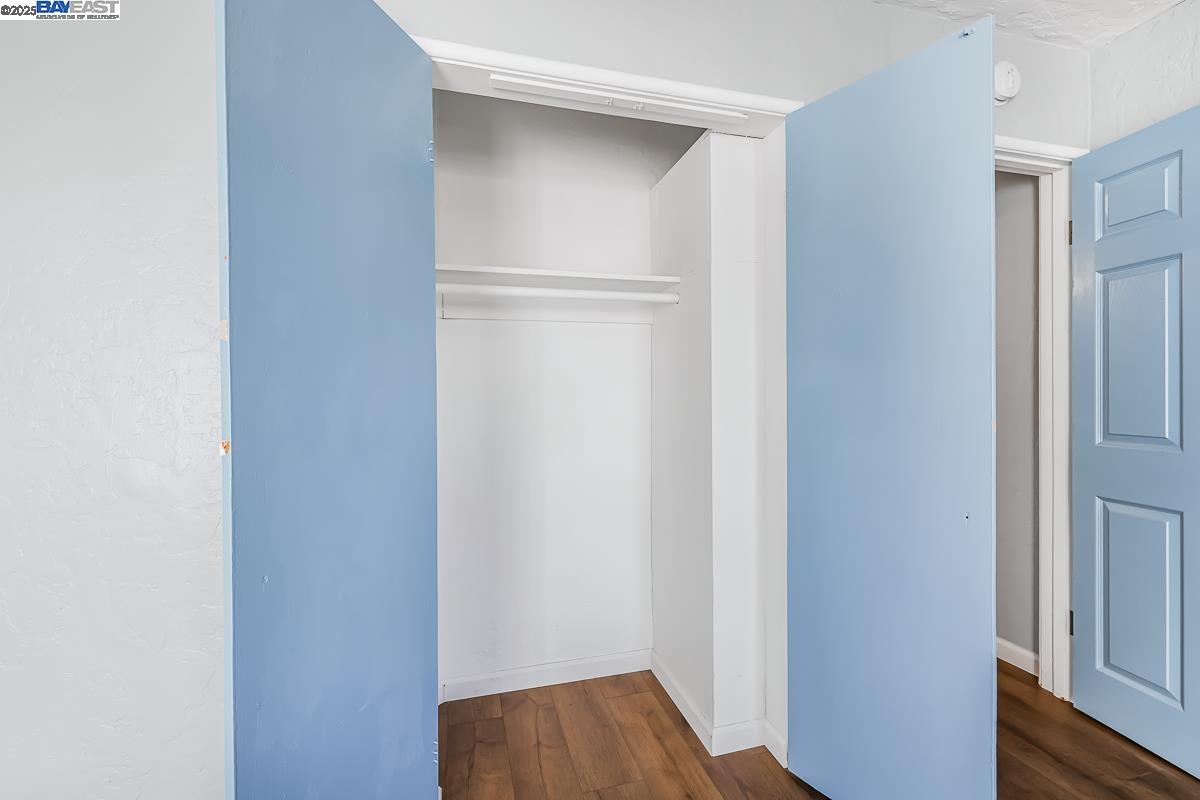 Detail Gallery Image 21 of 48 For 6237 Hayes St, Oakland,  CA 94621 - 4 Beds | 2 Baths