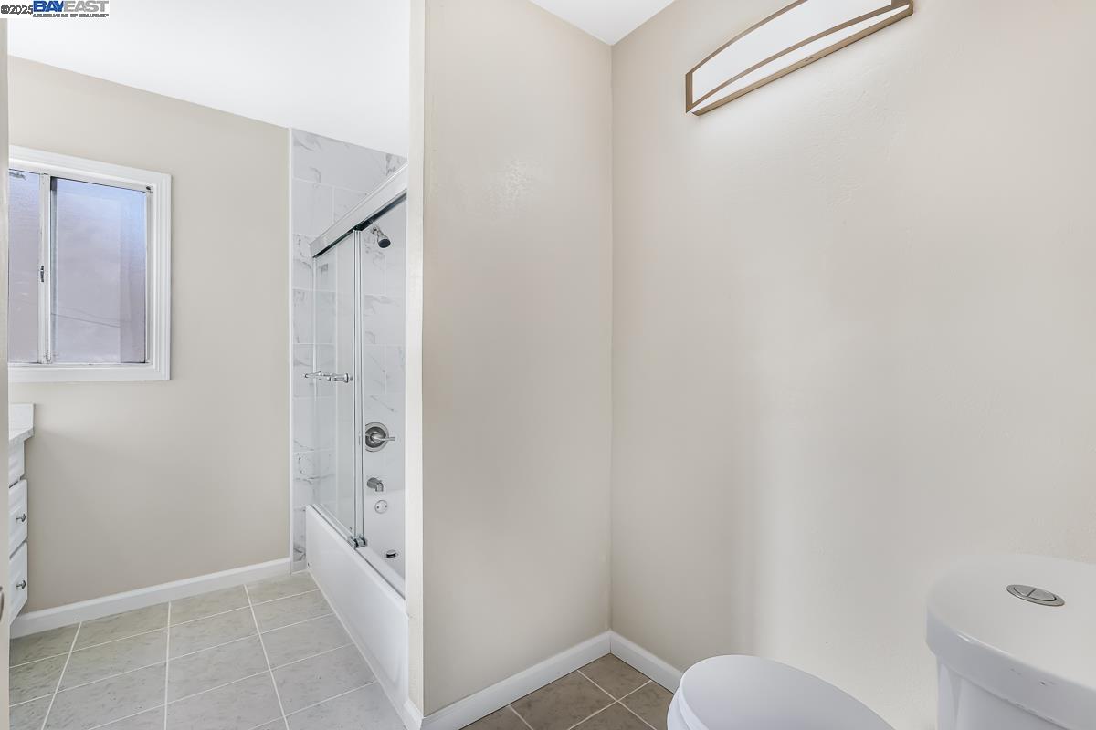 Detail Gallery Image 22 of 48 For 6237 Hayes St, Oakland,  CA 94621 - 4 Beds | 2 Baths