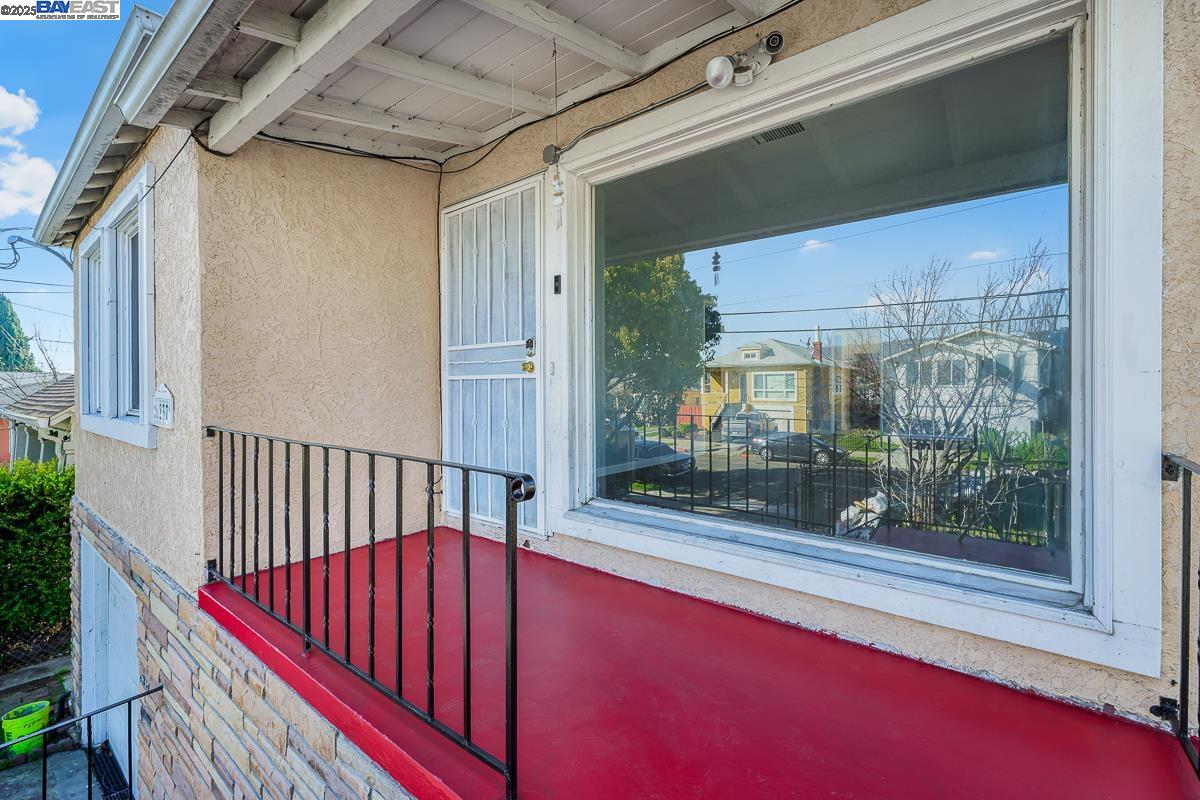 Detail Gallery Image 26 of 48 For 6237 Hayes St, Oakland,  CA 94621 - 4 Beds | 2 Baths