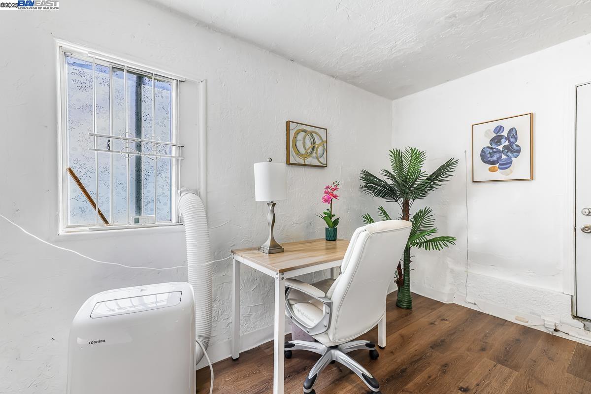 Detail Gallery Image 31 of 48 For 6237 Hayes St, Oakland,  CA 94621 - 4 Beds | 2 Baths