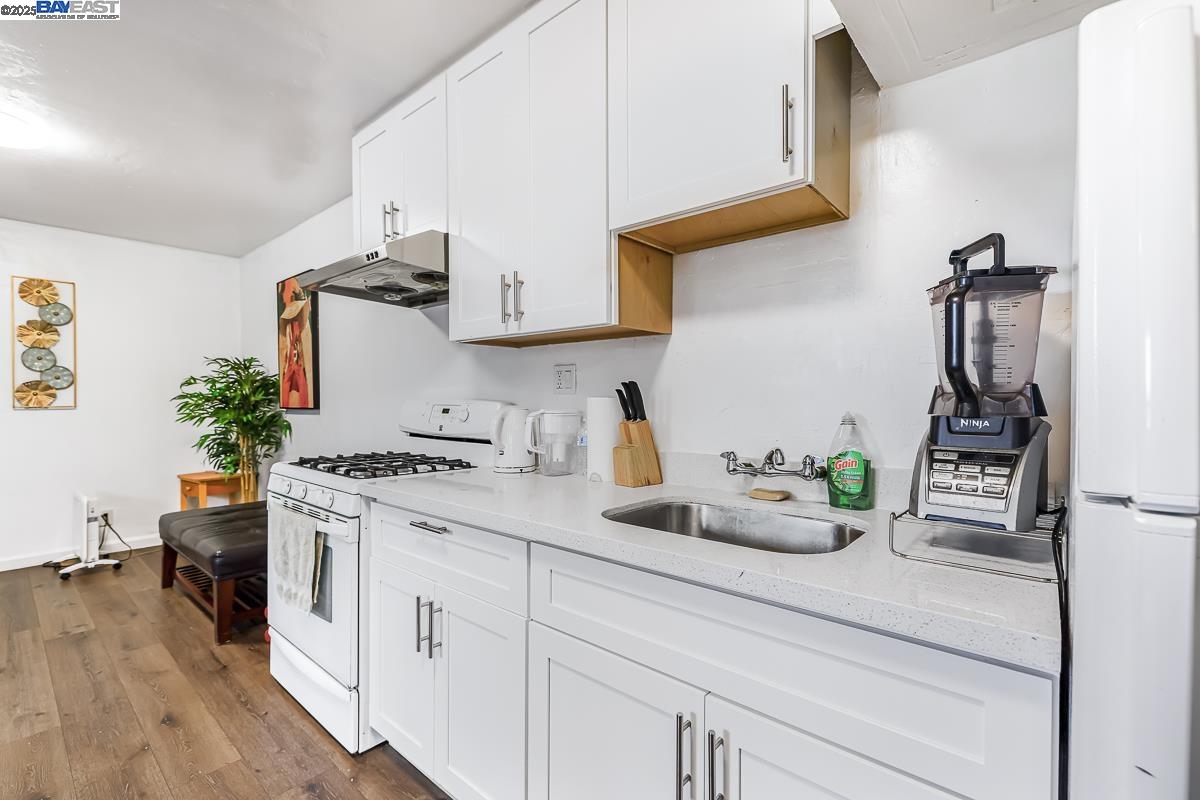 Detail Gallery Image 35 of 48 For 6237 Hayes St, Oakland,  CA 94621 - 4 Beds | 2 Baths