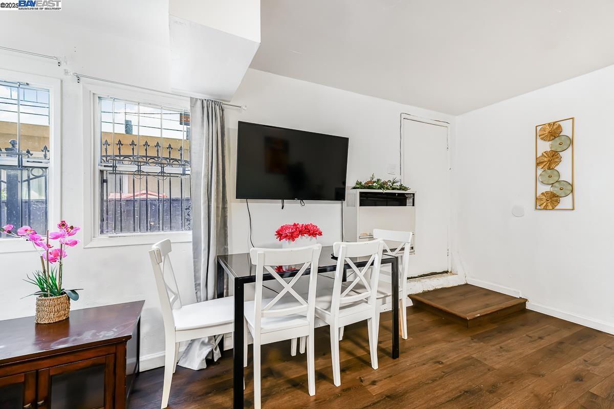 Detail Gallery Image 37 of 48 For 6237 Hayes St, Oakland,  CA 94621 - 4 Beds | 2 Baths