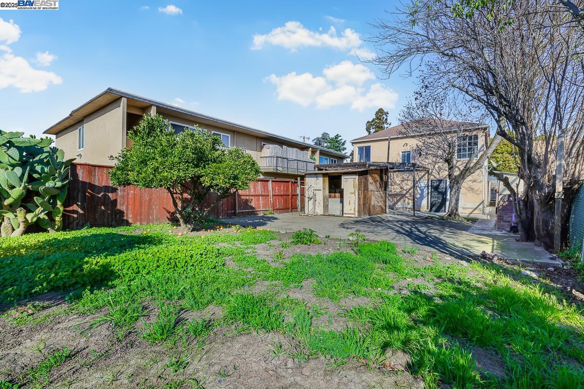 Detail Gallery Image 43 of 48 For 6237 Hayes St, Oakland,  CA 94621 - 4 Beds | 2 Baths