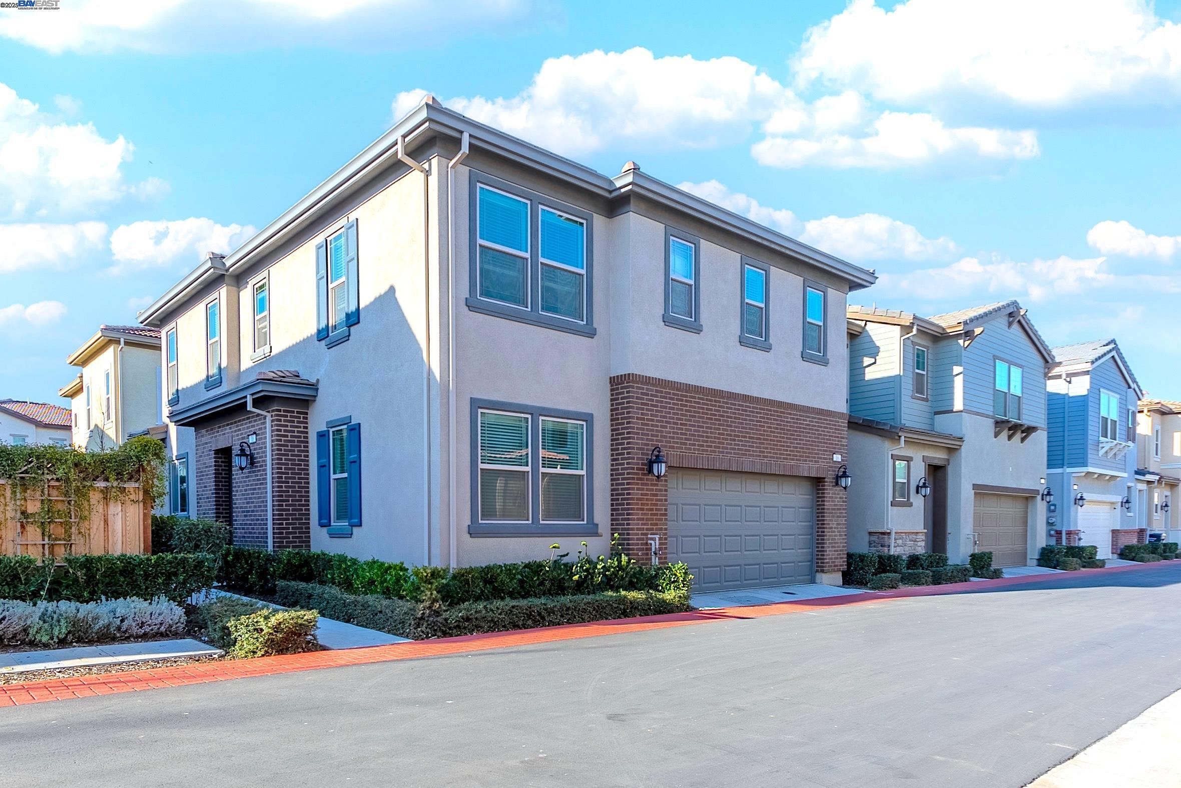 Detail Gallery Image 1 of 1 For 16 W Piazza St, Tracy,  CA 95391 - 4 Beds | 3 Baths