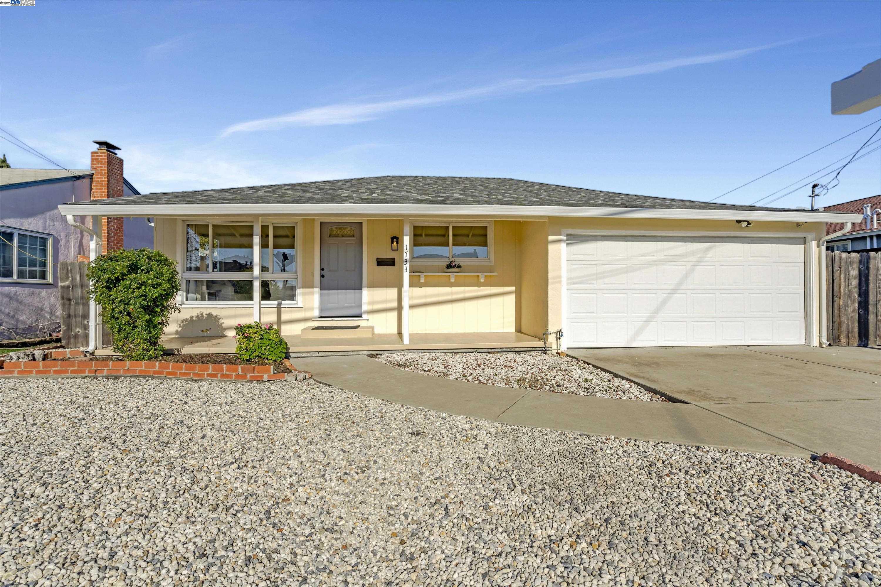 Detail Gallery Image 1 of 1 For 1733 Cedar Ave, San Leandro,  CA 94579 - 3 Beds | 2 Baths