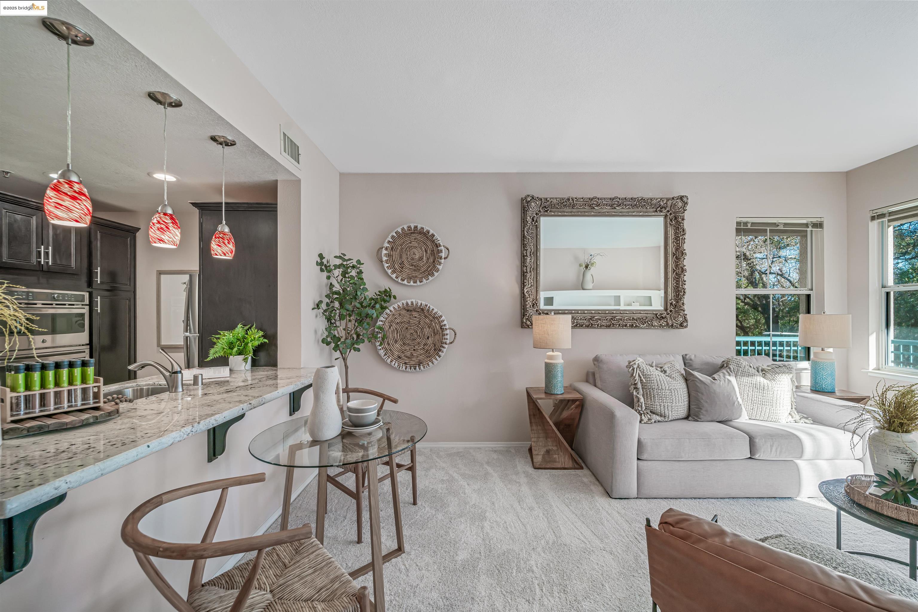 Photo #2: 41083530 Listing 
