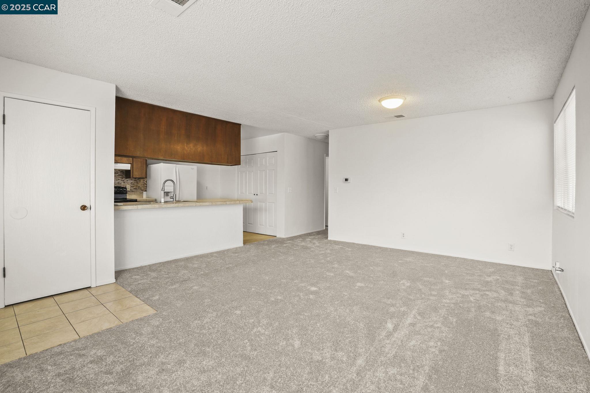 Photo #5: 41083548 Listing 