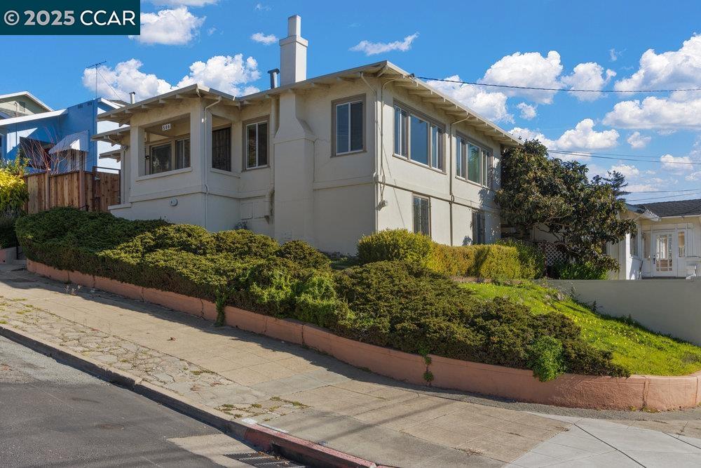Detail Gallery Image 1 of 1 For 506 Montclair Ave, Oakland,  CA 94606 - 2 Beds | 1 Baths