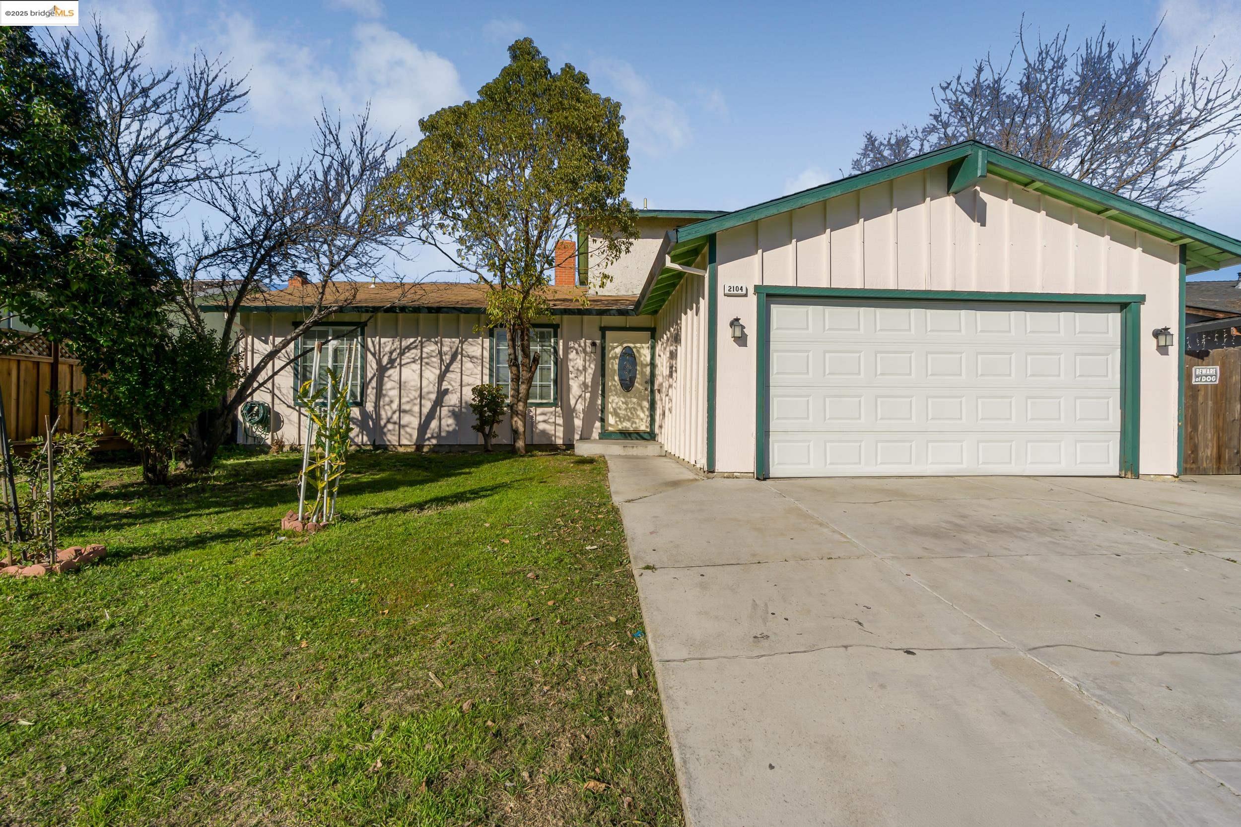 Detail Gallery Image 1 of 1 For 2104 Lopez Dr, Antioch,  CA 94509 - 5 Beds | 2 Baths