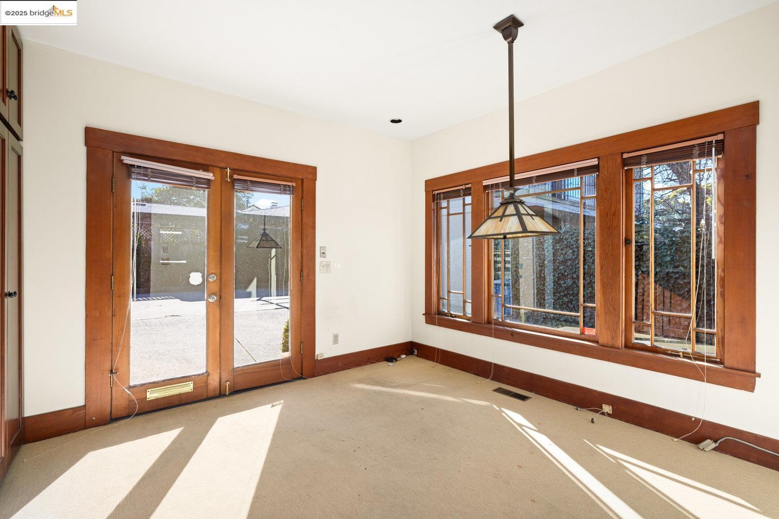 Detail Gallery Image 23 of 26 For 1714 Solano Ave, Berkeley,  CA 94707 - – Beds | – Baths