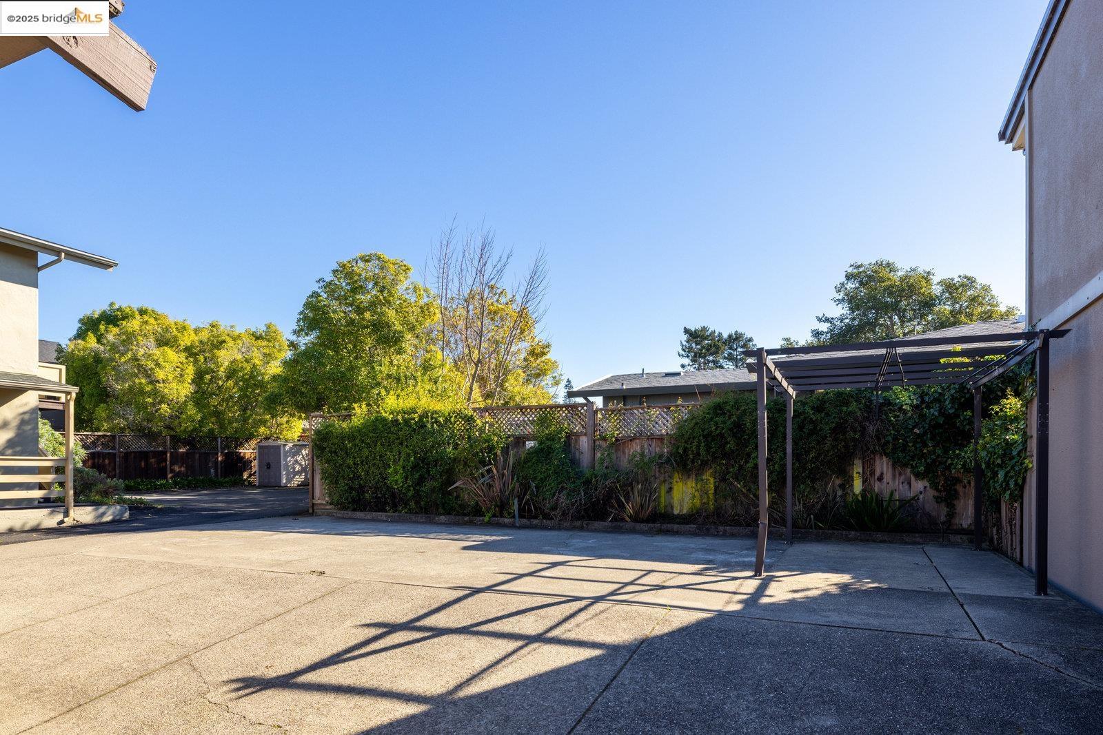 Detail Gallery Image 7 of 26 For 1714 Solano Ave, Berkeley,  CA 94707 - – Beds | – Baths