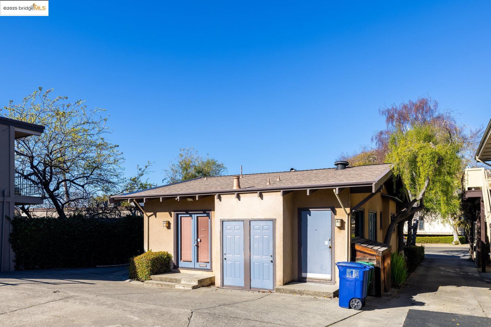 Detail Gallery Image 9 of 26 For 1714 Solano Ave, Berkeley,  CA 94707 - – Beds | – Baths