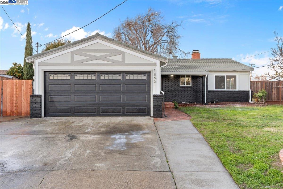 Detail Gallery Image 1 of 1 For 1865 Corte Breve, San Lorenzo,  CA 94580 - 3 Beds | 2 Baths