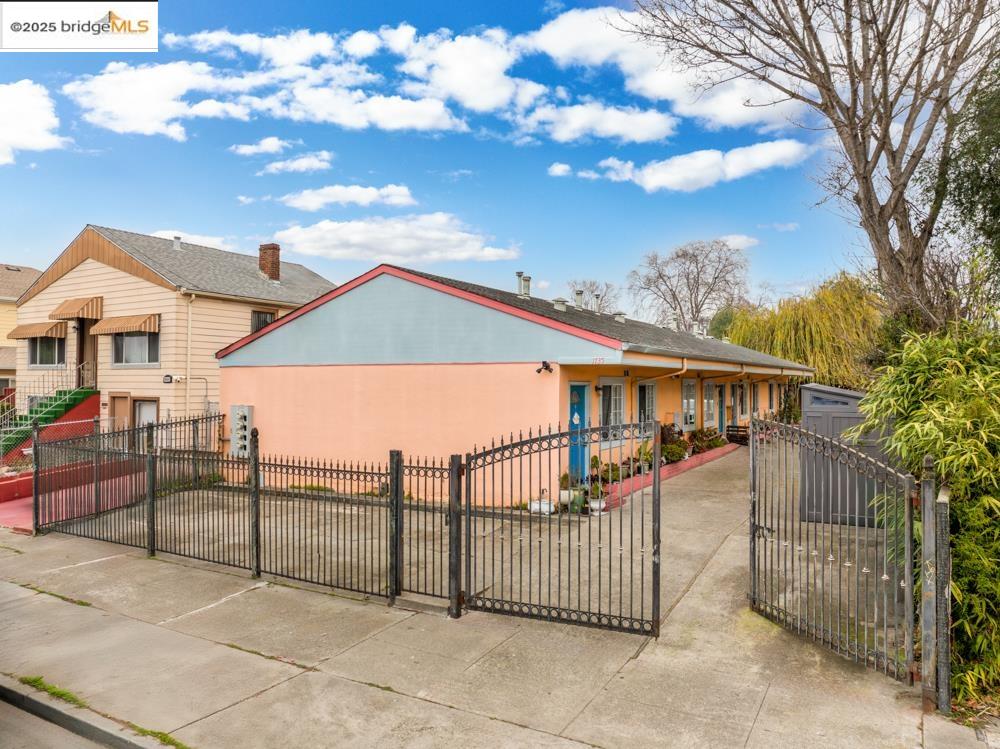 Detail Gallery Image 1 of 1 For 1735 6th St, Berkeley,  CA 94710 - – Beds | – Baths