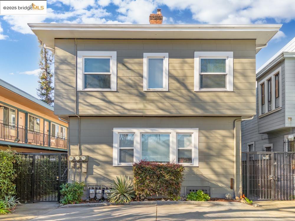 Detail Gallery Image 1 of 30 For 6437 Telegraph Ave, Oakland,  CA 94609 - – Beds | – Baths