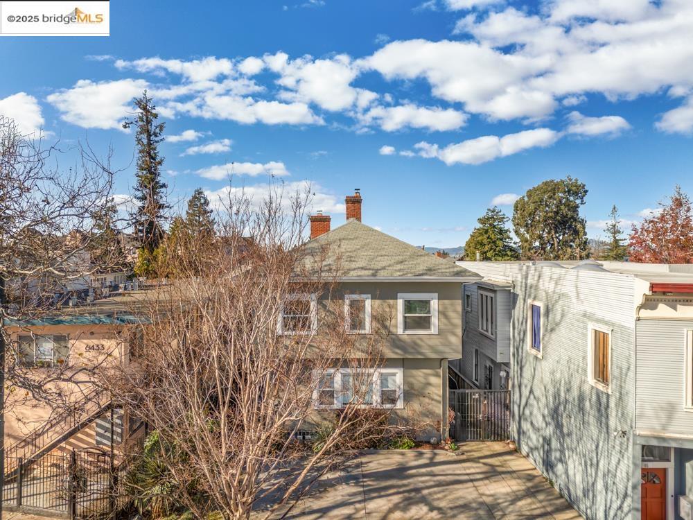 Detail Gallery Image 16 of 30 For 6437 Telegraph Ave, Oakland,  CA 94609 - – Beds | – Baths