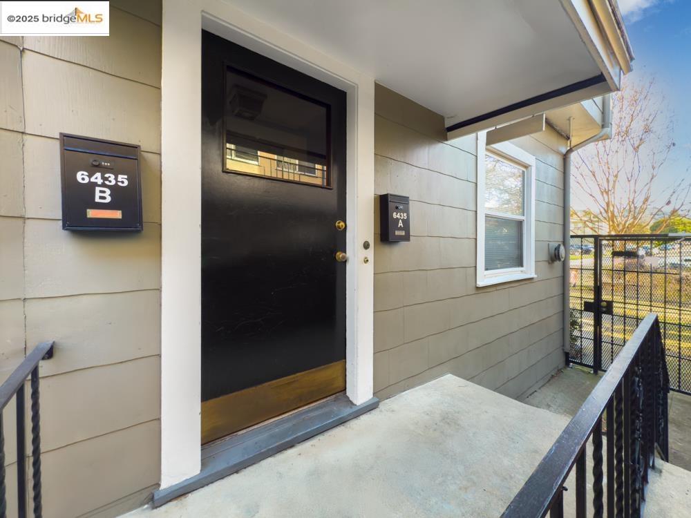 Detail Gallery Image 26 of 30 For 6437 Telegraph Ave, Oakland,  CA 94609 - – Beds | – Baths