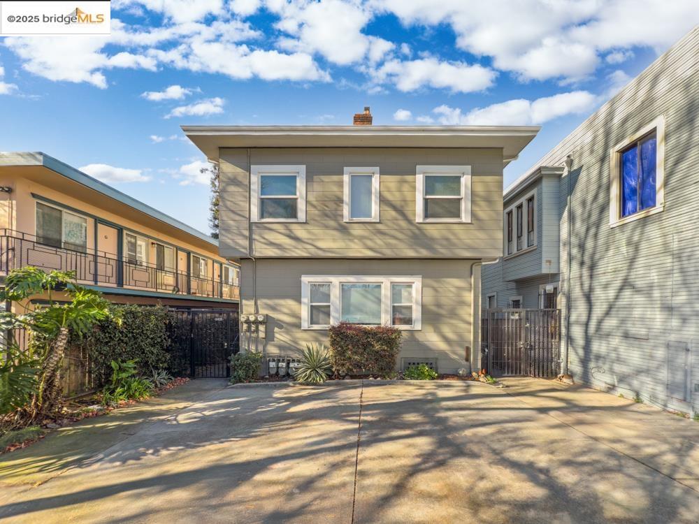 Detail Gallery Image 6 of 30 For 6437 Telegraph Ave, Oakland,  CA 94609 - – Beds | – Baths