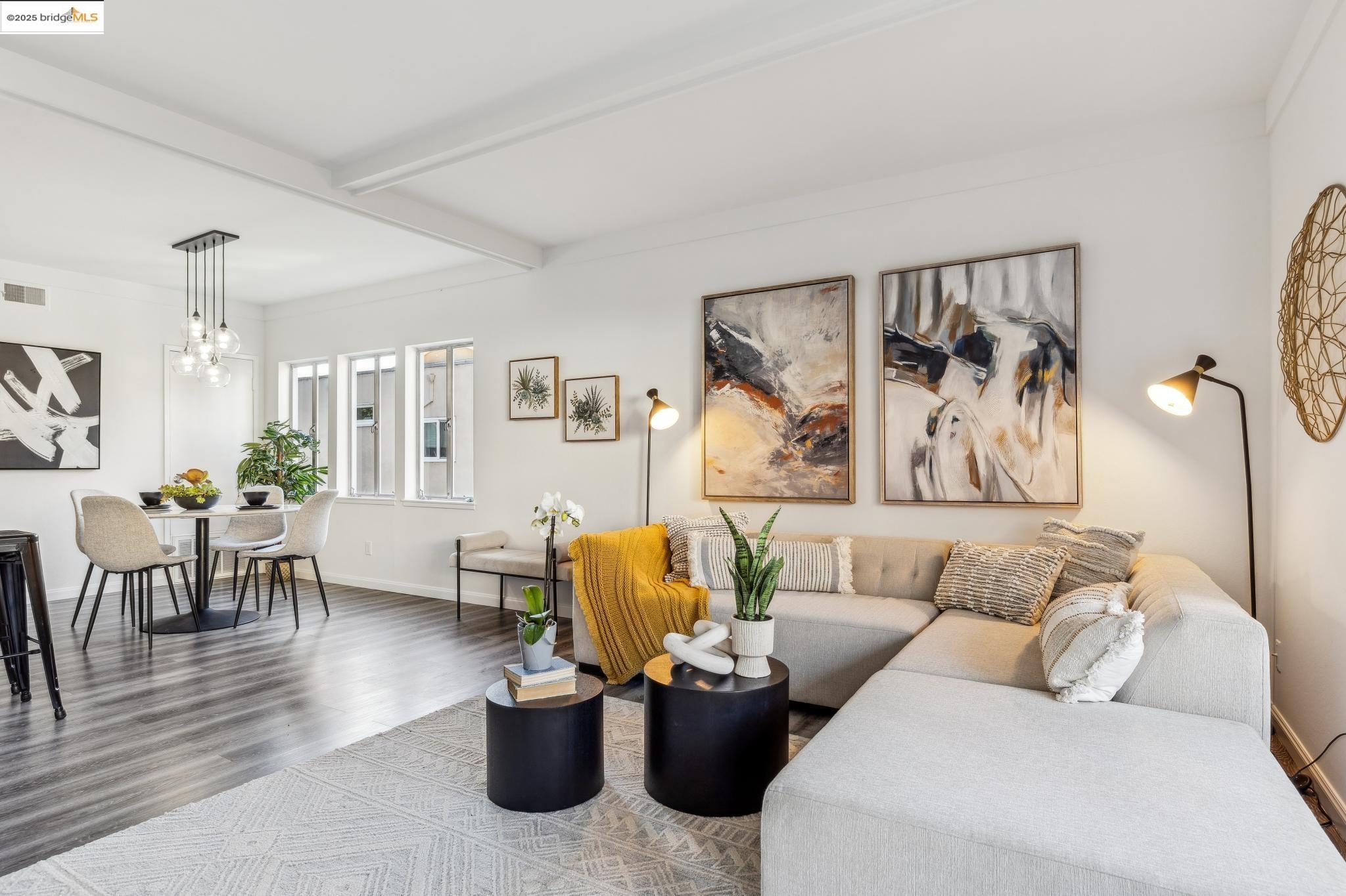 Detail Gallery Image 1 of 1 For 2634 Virginia St #14,  Berkeley,  CA 94709 - 1 Beds | 1 Baths
