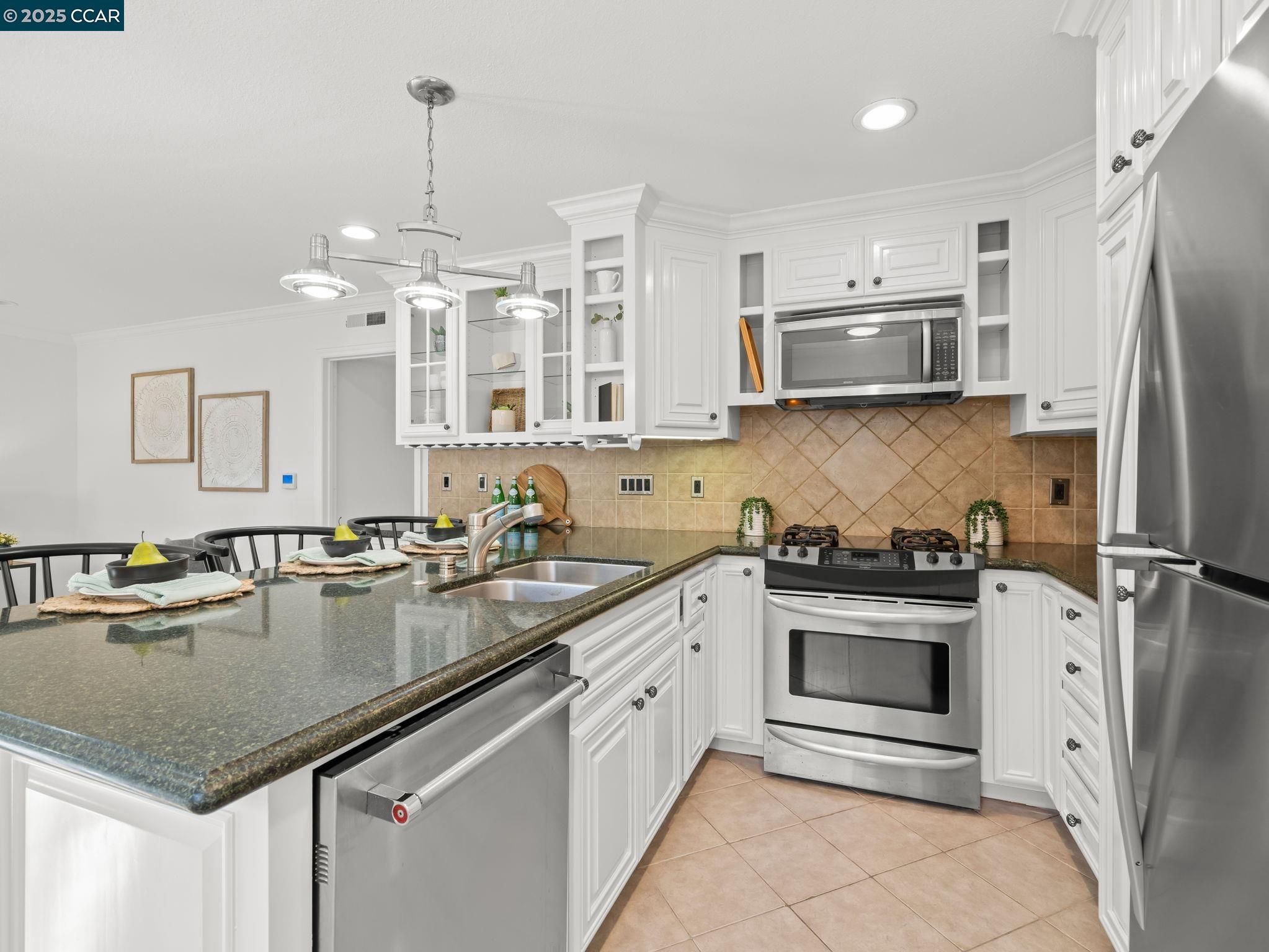 Photo #15: 41083641 Listing: Photo #15