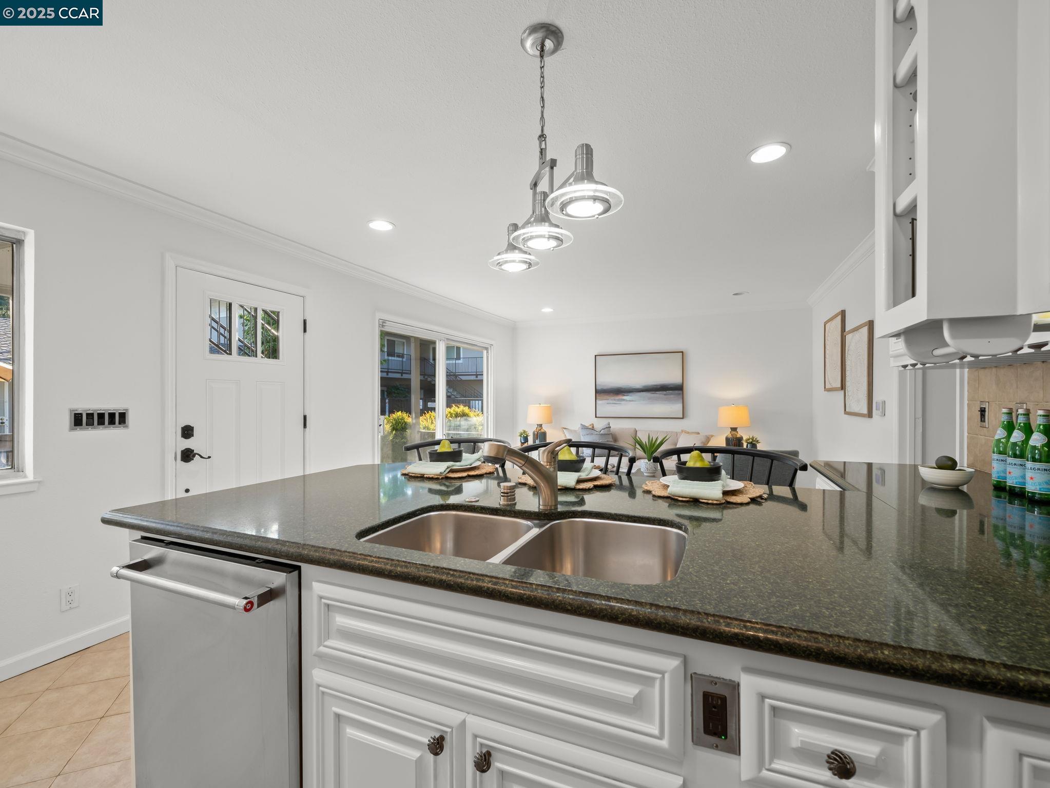 Photo #16: 41083641 Listing: Photo #16