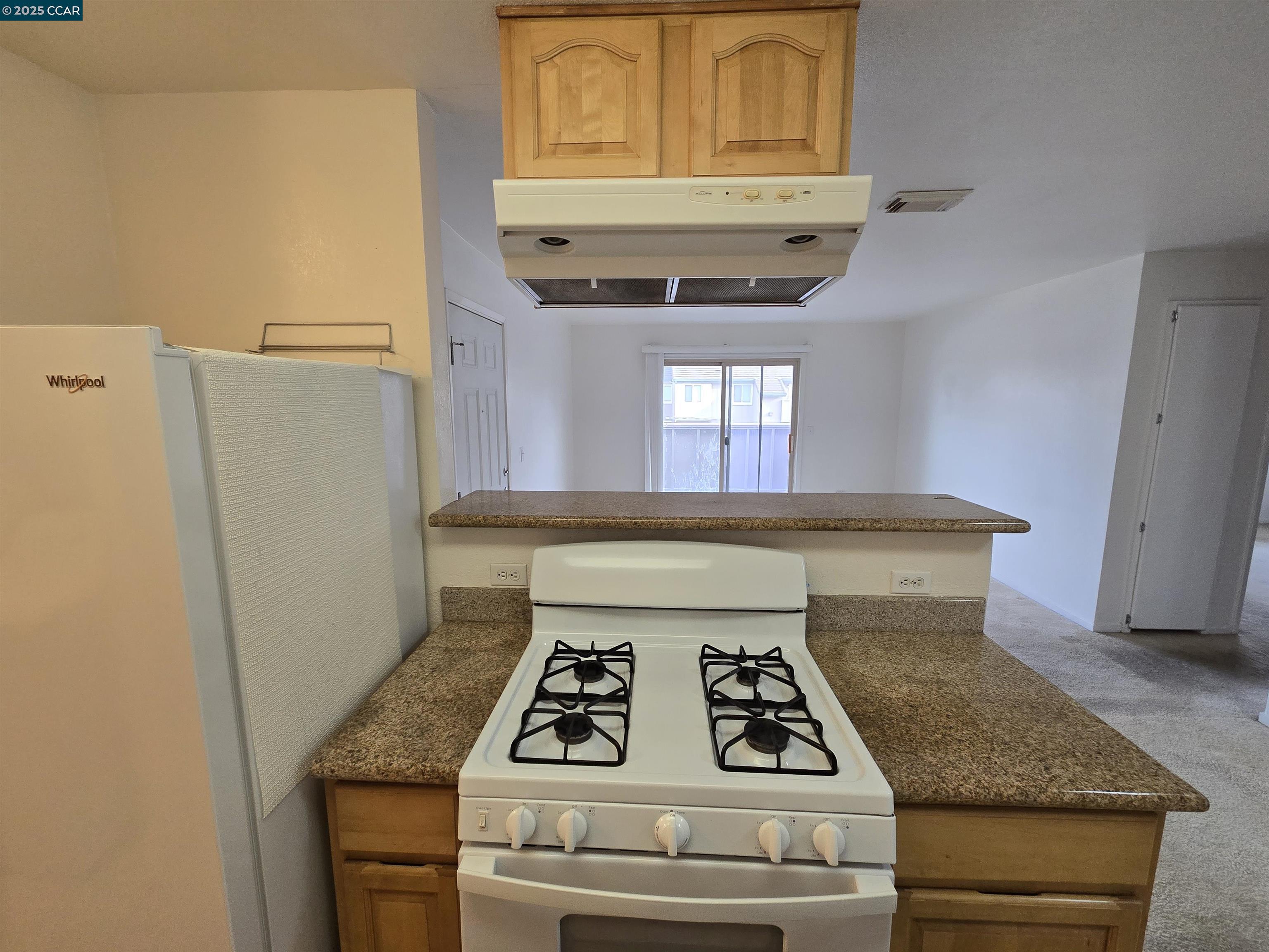 Photo #2: 41083656 Listing 