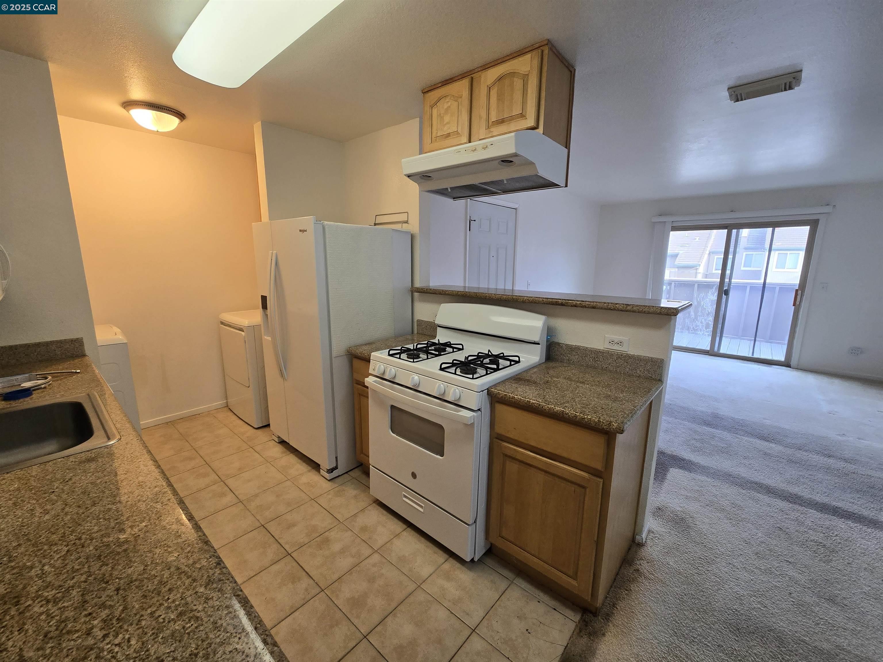 Photo #3: 41083656 Listing 