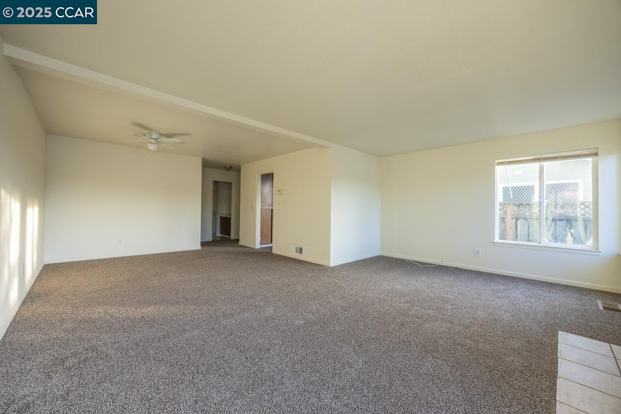 Detail Gallery Image 3 of 18 For 120 Sea Point Way, Pittsburg,  CA 94565 - 4 Beds | 2/1 Baths