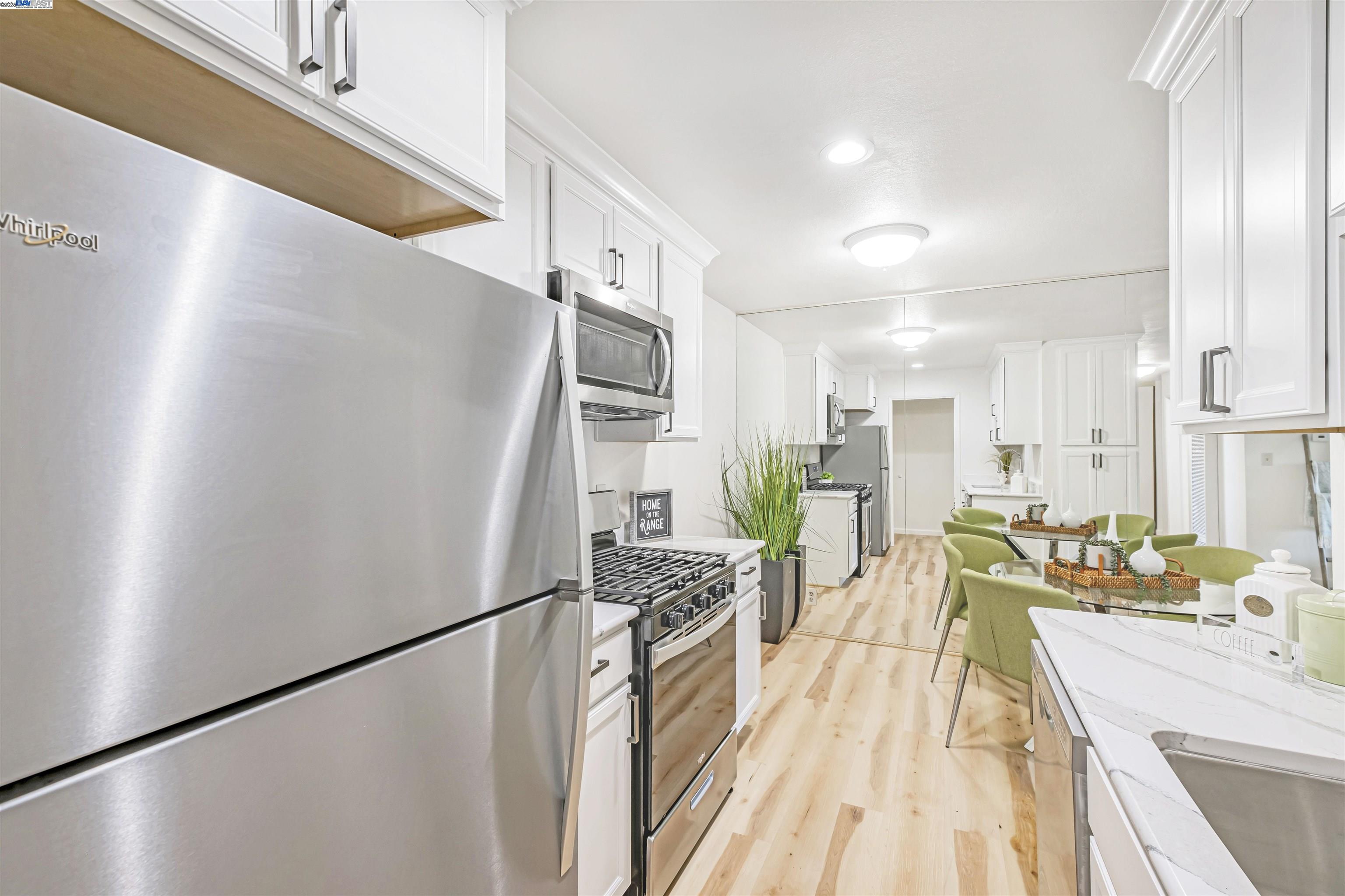 Photo #6: 41083664 Listing: Photo #6