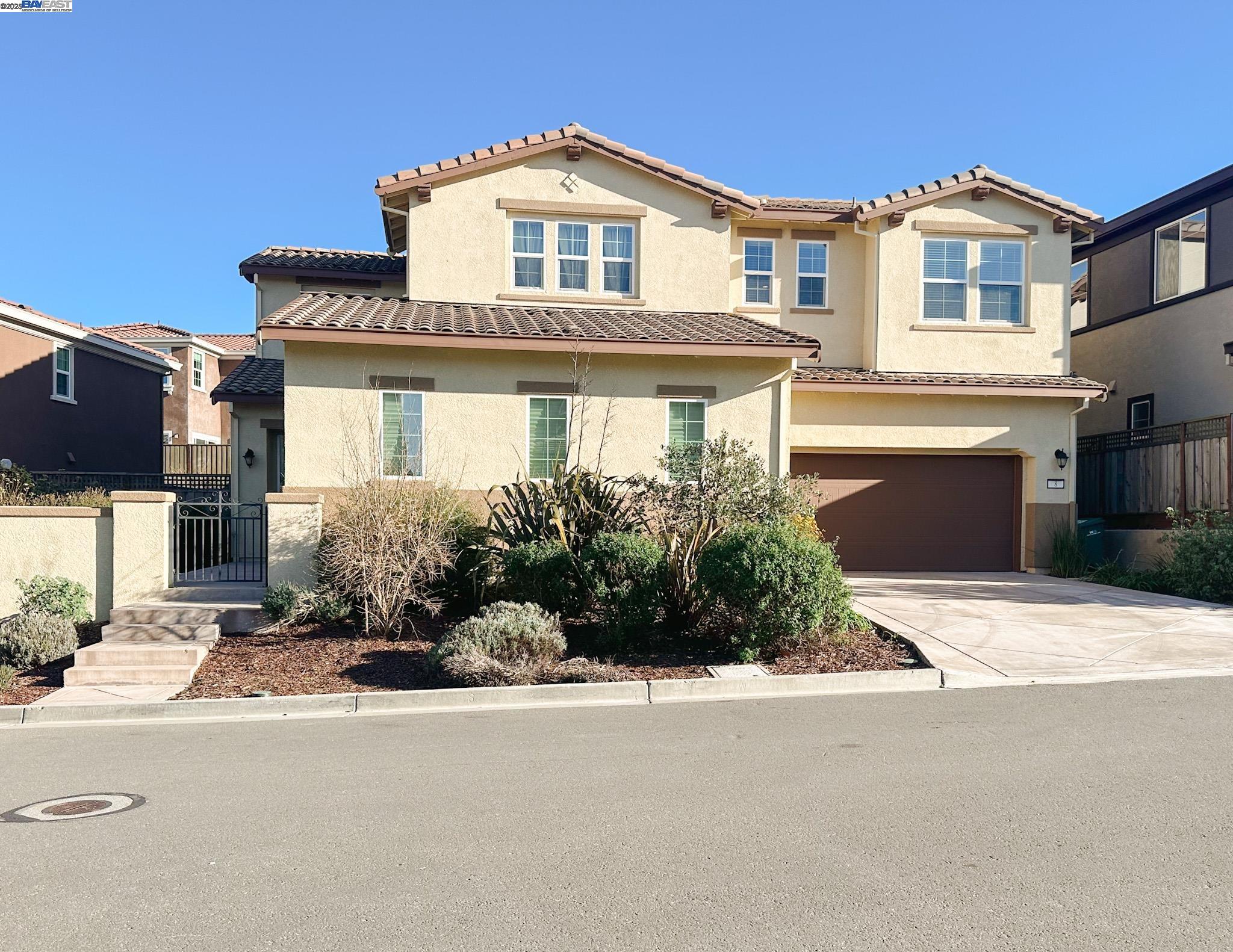 Detail Gallery Image 1 of 1 For 8 Harkness Circle, Hayward,  CA 94542 - 5 Beds | 3/1 Baths