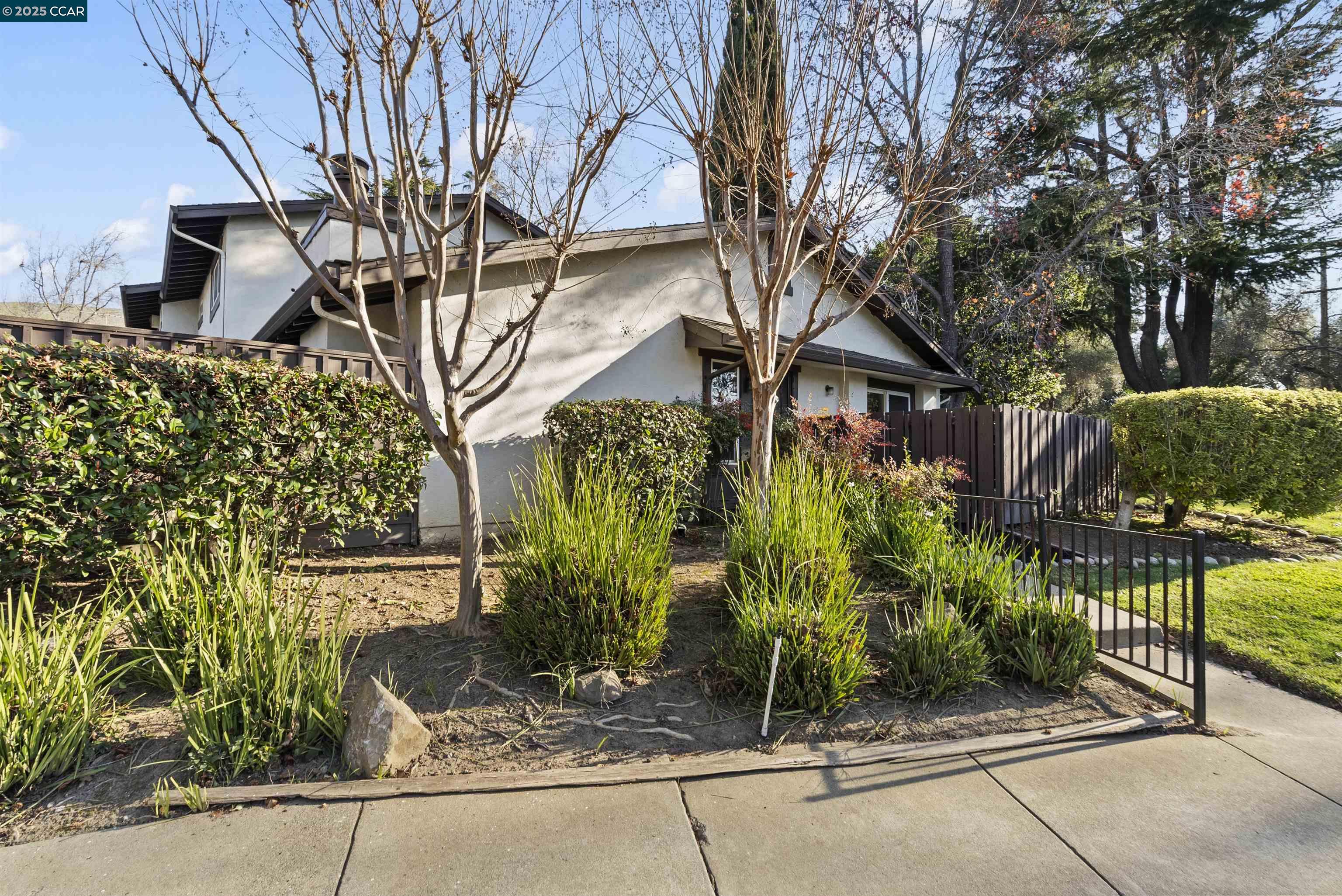 Photo #2: 41083698 Listing 