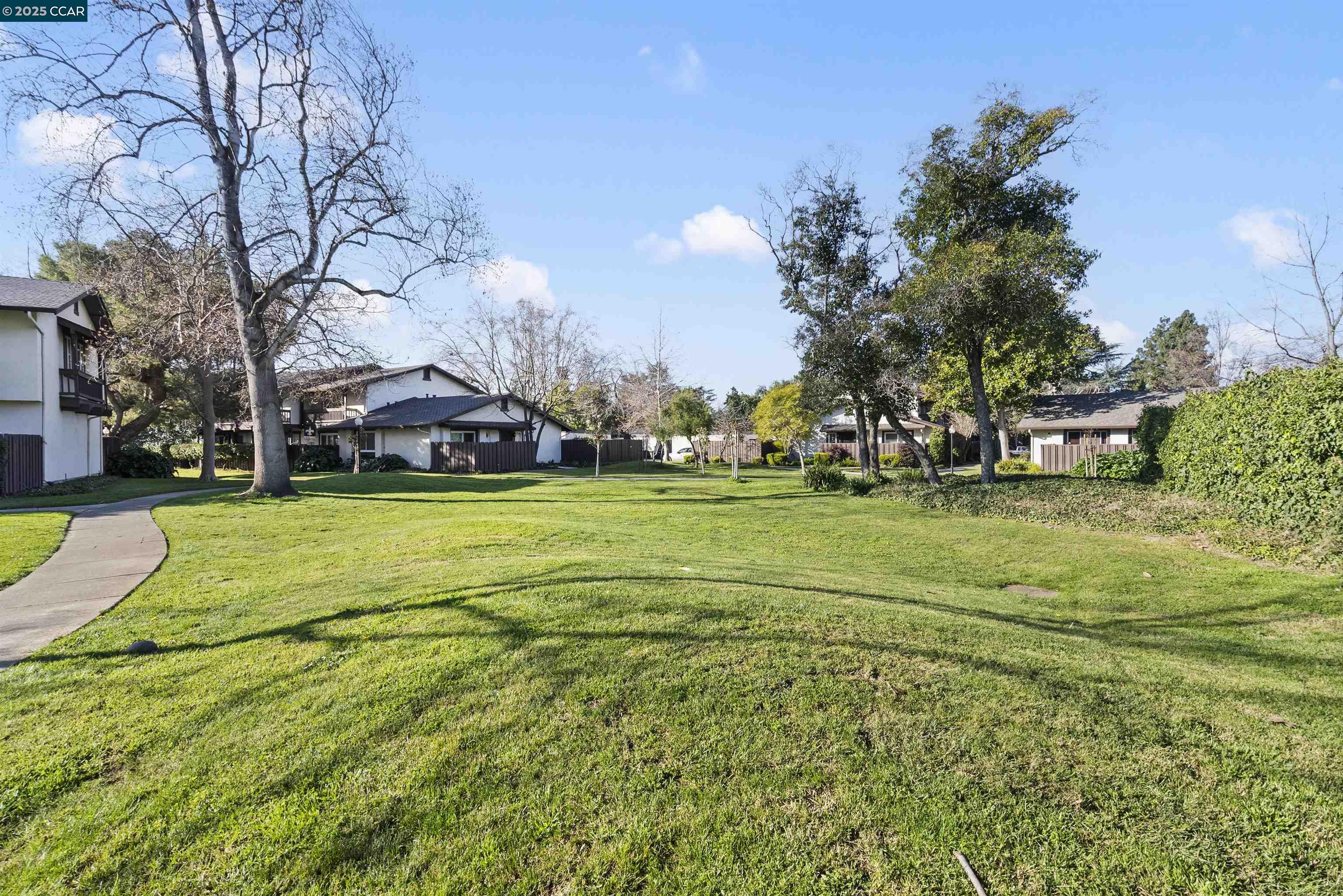 Photo #4: 41083698 Listing 