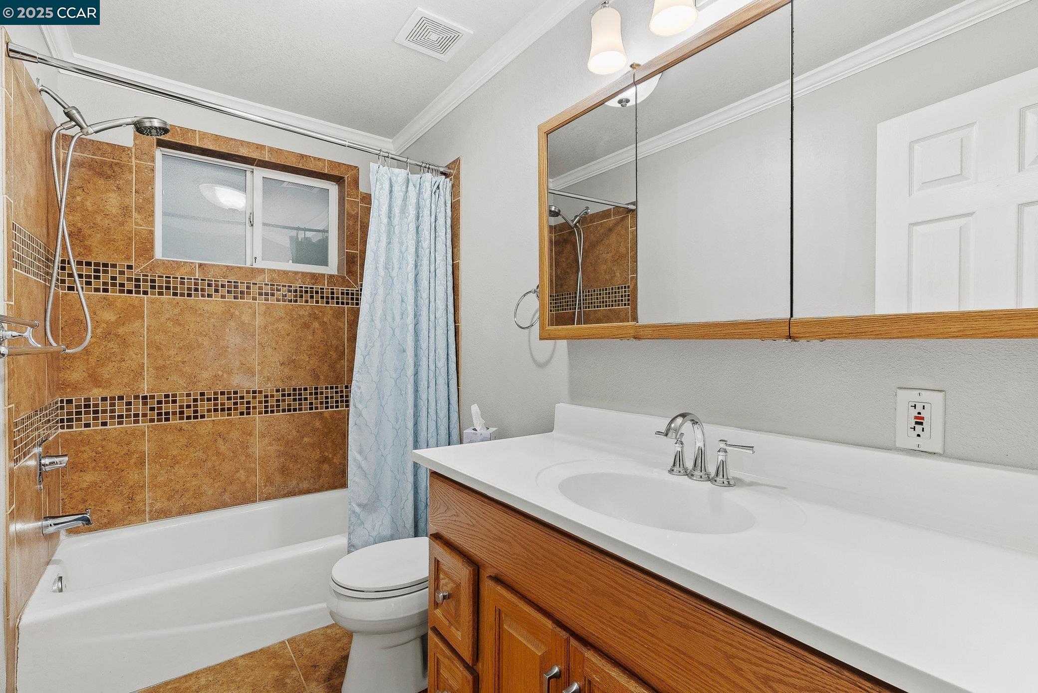 Detail Gallery Image 15 of 26 For 140 Lakeview Dr, Felton,  CA 95018 - 2 Beds | 1/1 Baths