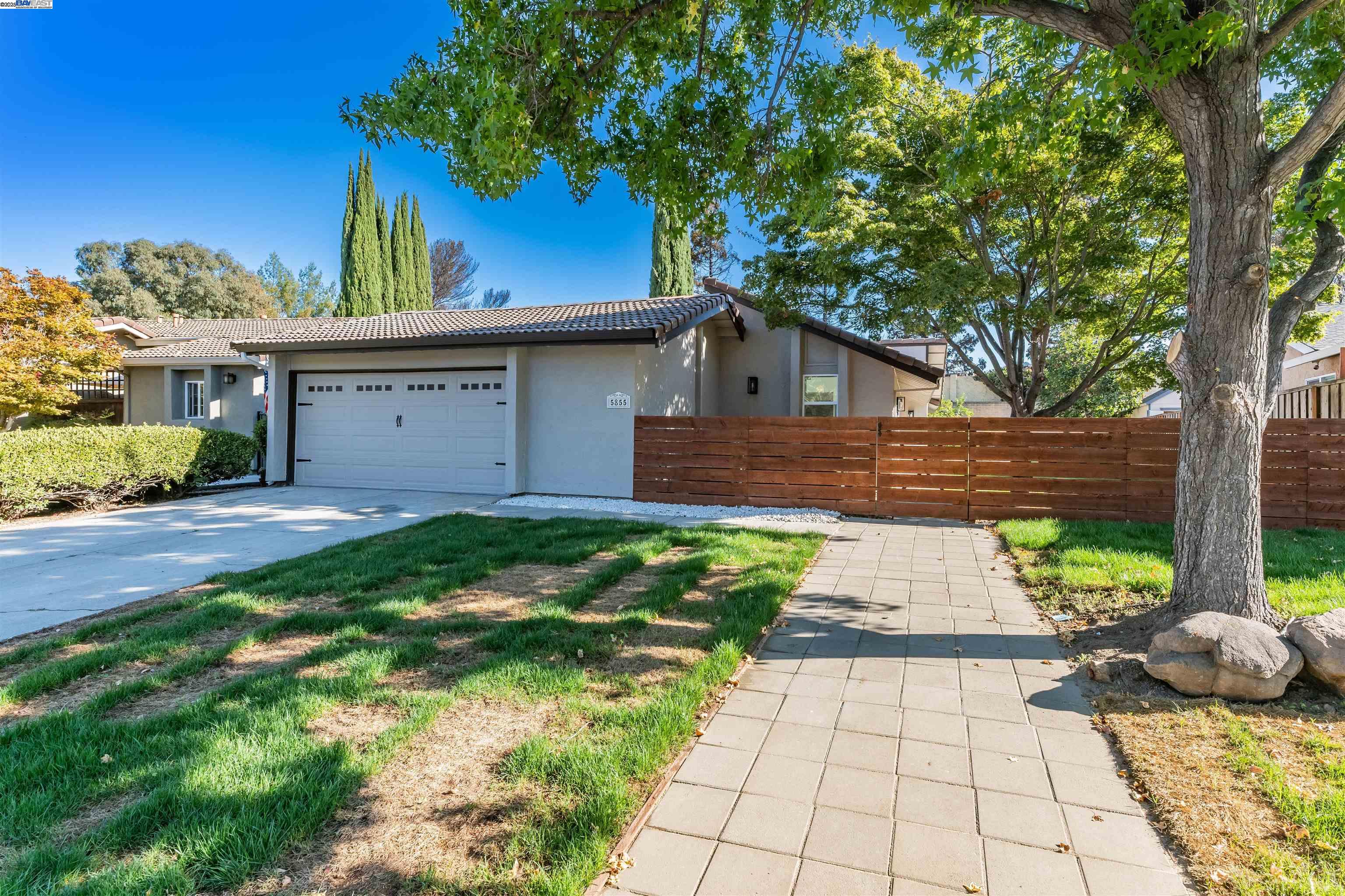Detail Gallery Image 1 of 1 For 5855 Silver Leaf Rd, San Jose,  CA 95138-1810 - 5 Beds | 2 Baths