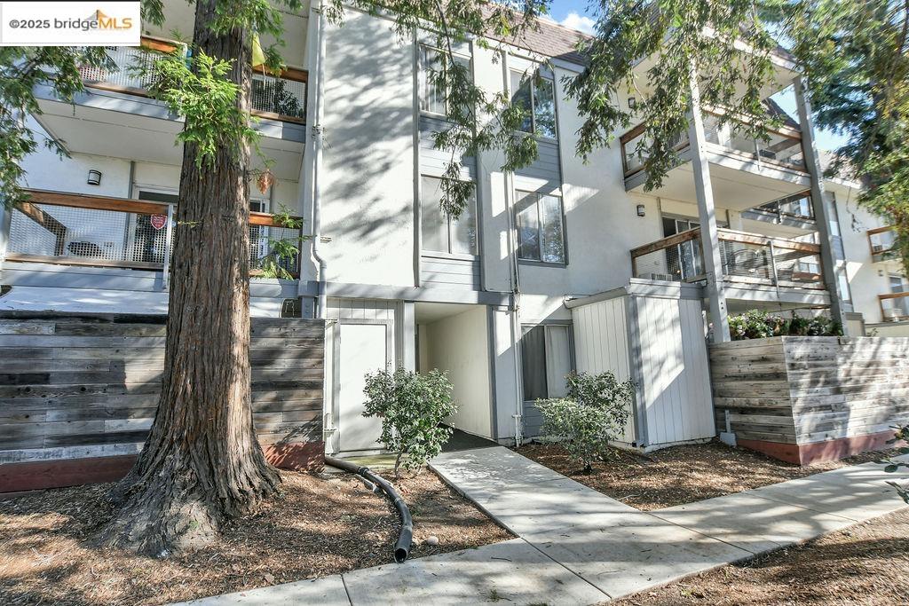 MLS: 41083729 Condo For Sale