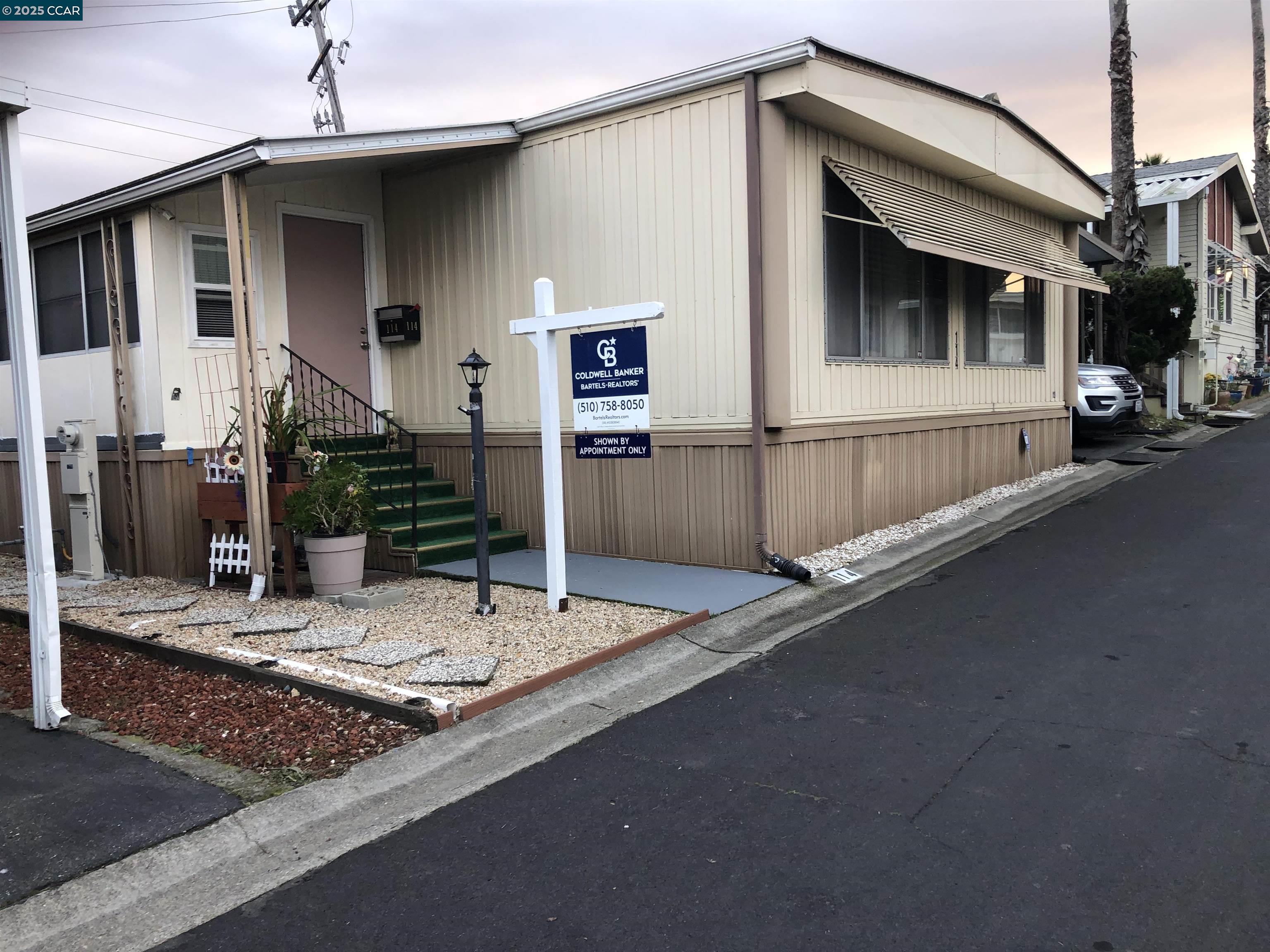 Detail Gallery Image 3 of 3 For 16401 San Pablo Ave #114,  San Pablo,  CA 94806 - 2 Beds | 2 Baths