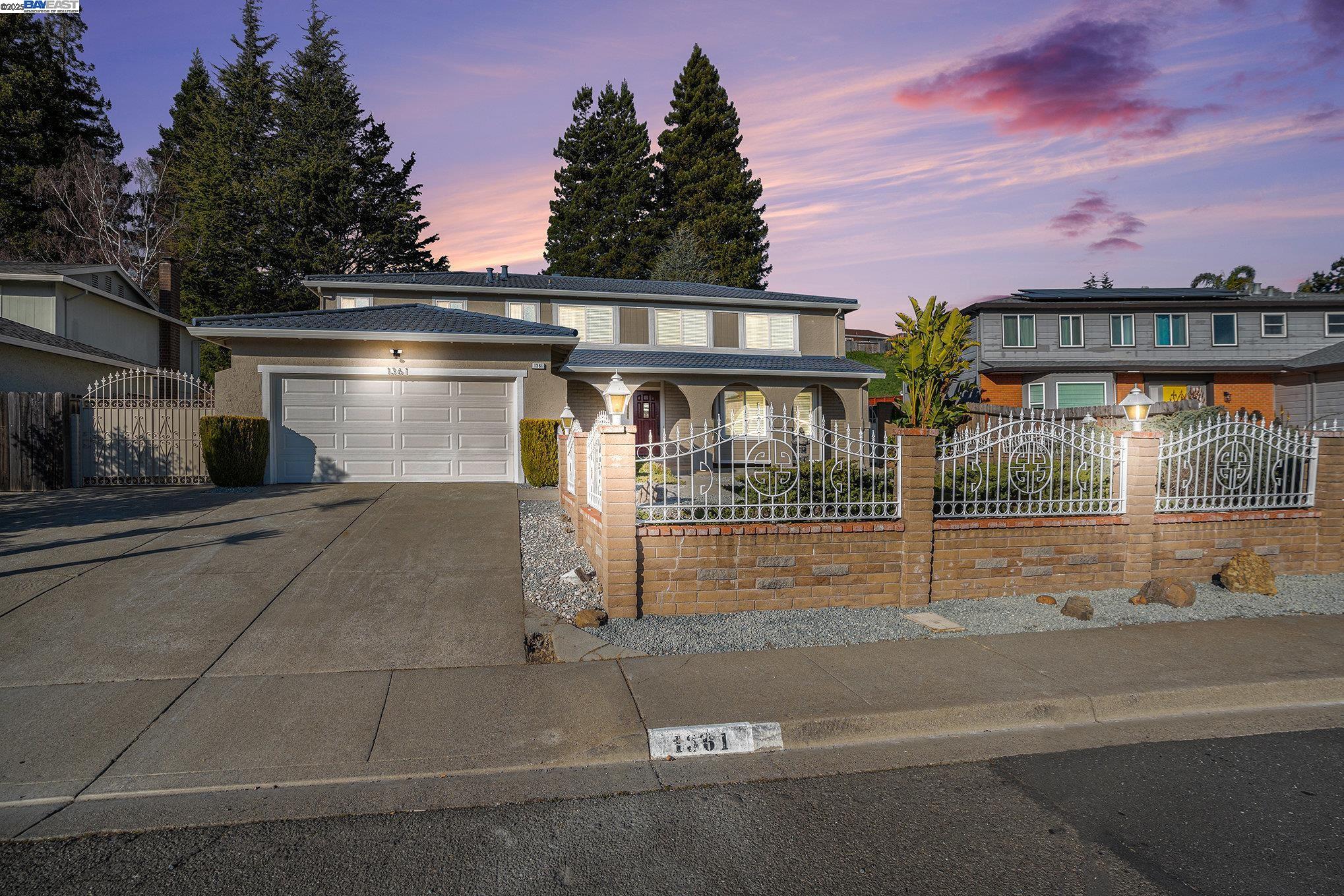 Detail Gallery Image 1 of 1 For 1361 Fascination Cir, El Sobrante,  CA 94803 - 6 Beds | 3 Baths