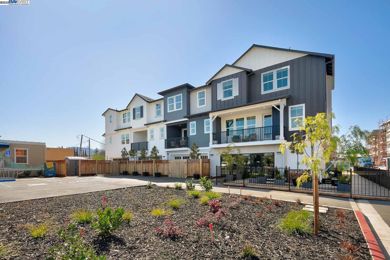 Photo #2: 41083758 Listing 