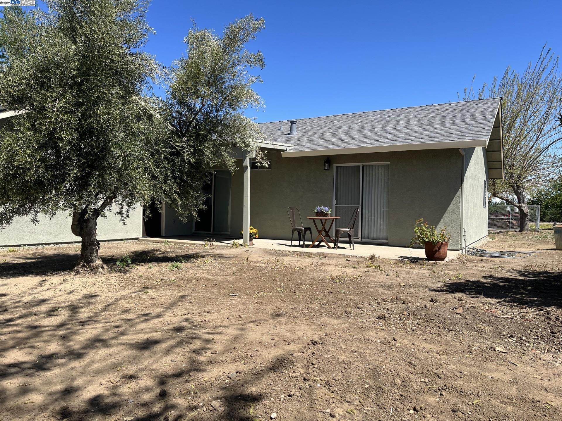 Detail Gallery Image 8 of 39 For 1290 Orange Ave, Patterson,  CA 95363 - 3 Beds | 2 Baths